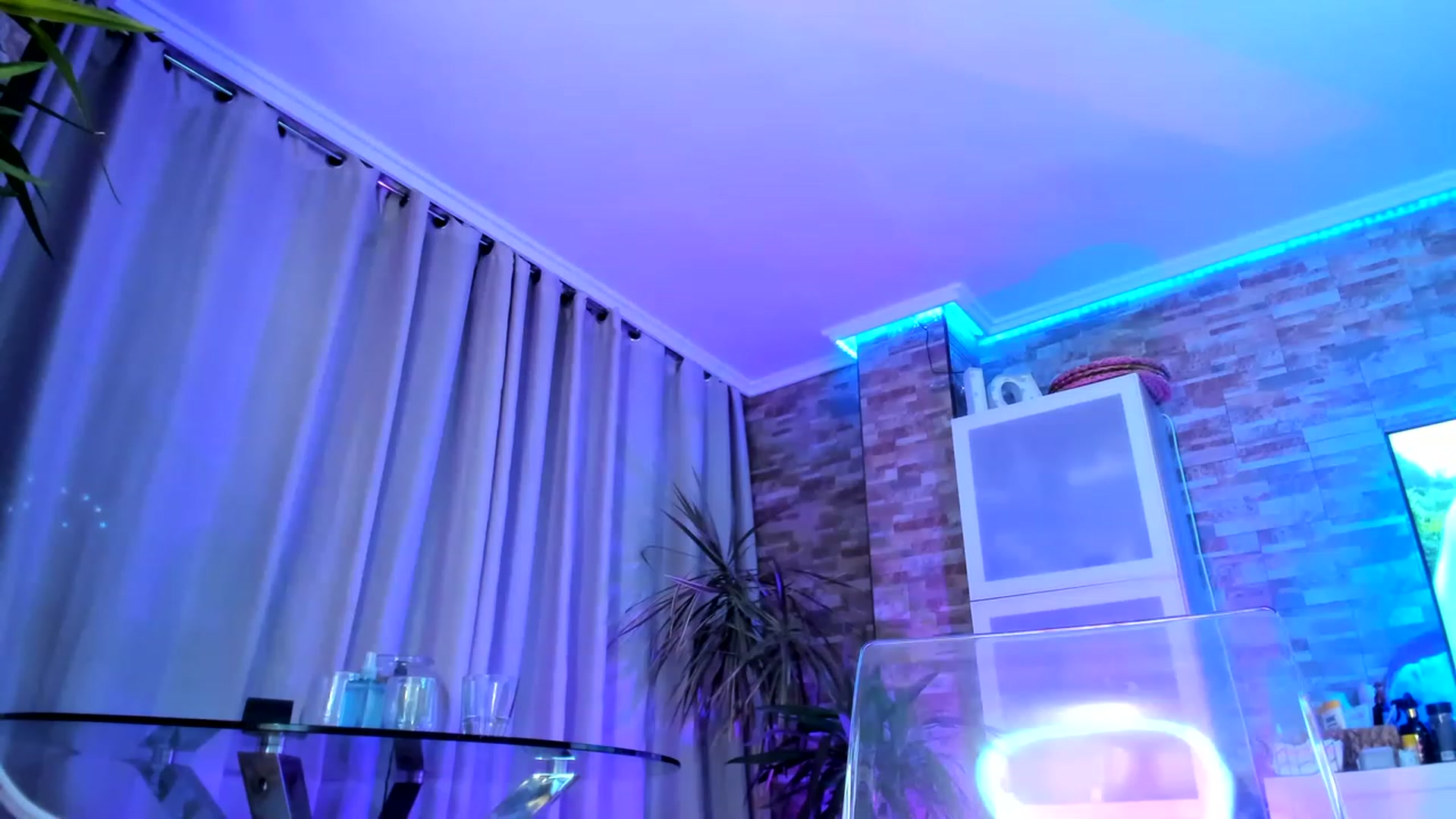 Gallery image thumbnail from AnooKiss's myfreecams stream on, 03/11/2023, 01:44 image 13 of 20