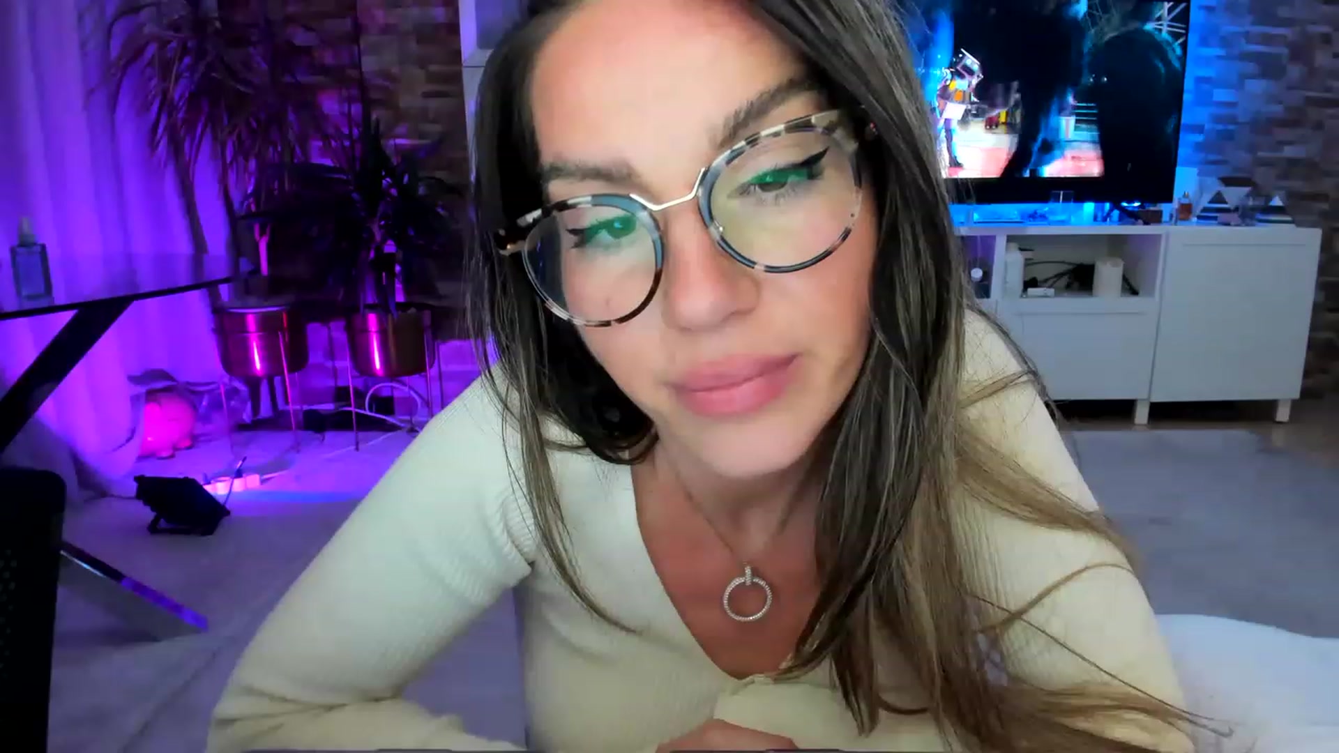 Gallery image thumbnail from AnooKiss's myfreecams stream on, 03/13/2023, 24:03 image 3 of 20