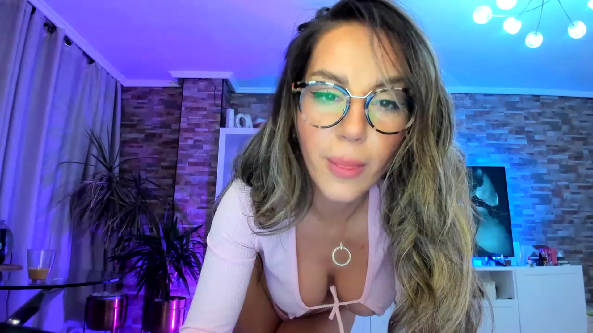 Gallery image thumbnail from AnooKiss's myfreecams stream on, 03/14/2023, 22:46 image 17 of 20