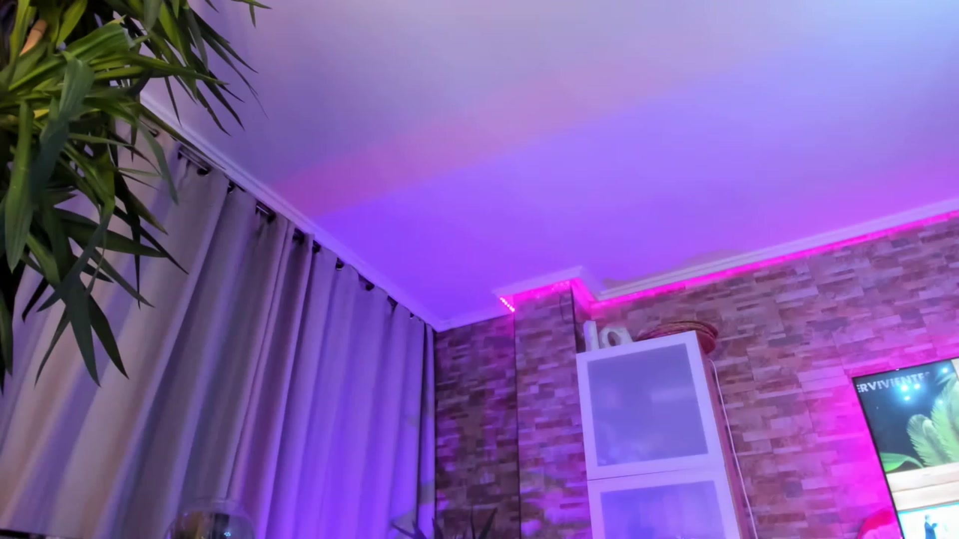 Gallery image thumbnail from AnooKiss's myfreecams stream on, 03/24/2023, 22:43 image 10 of 20