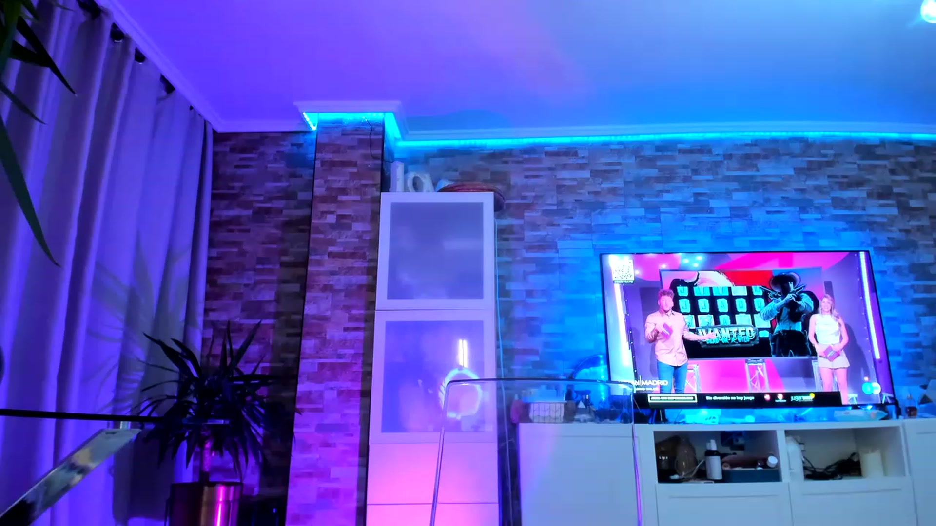 Gallery image thumbnail from AnooKiss's myfreecams stream on, 03/29/2023, 24:49 image 6 of 20