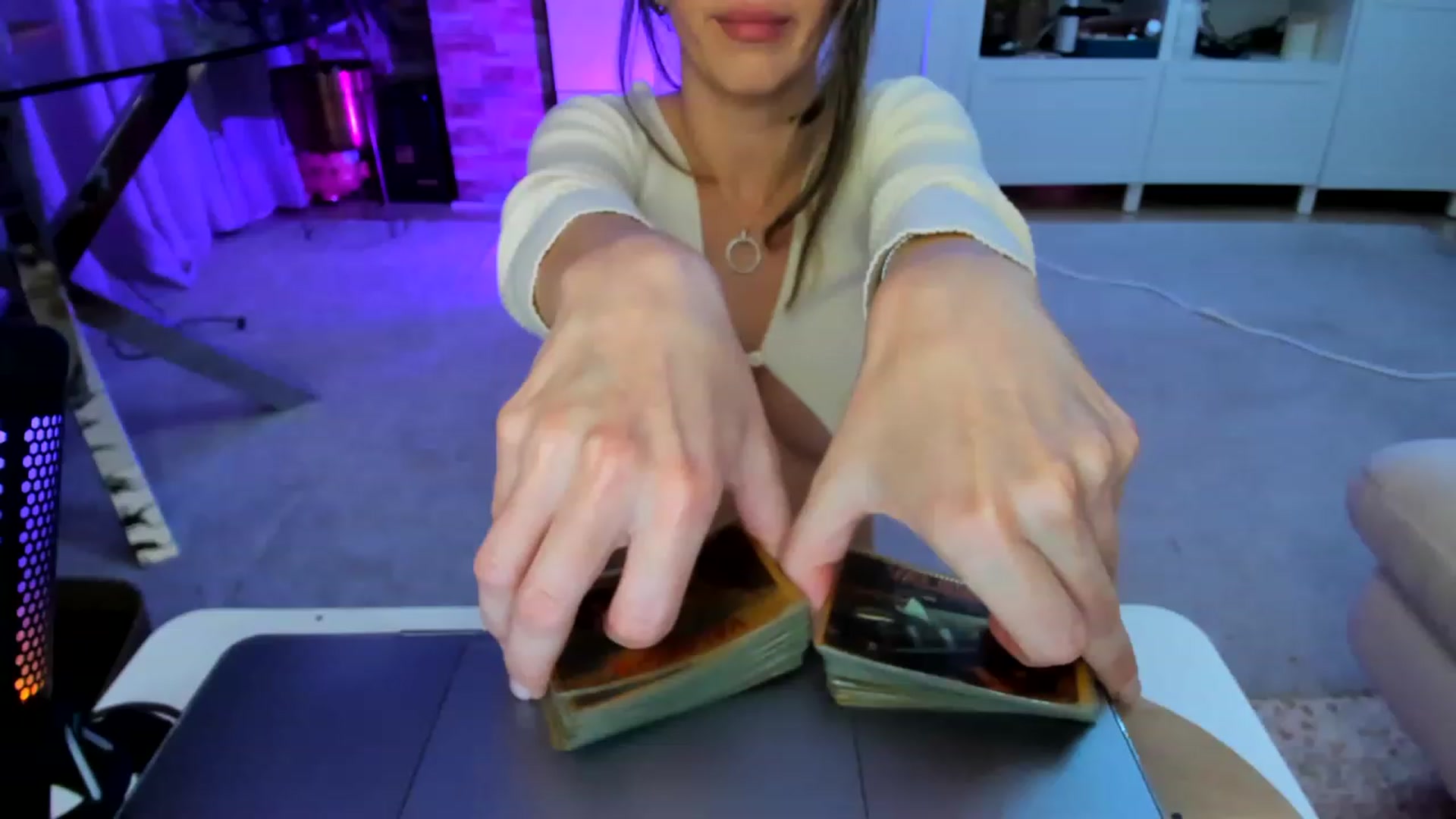 Gallery image thumbnail from AnooKiss's myfreecams stream on, 03/29/2023, 24:49 image 10 of 20