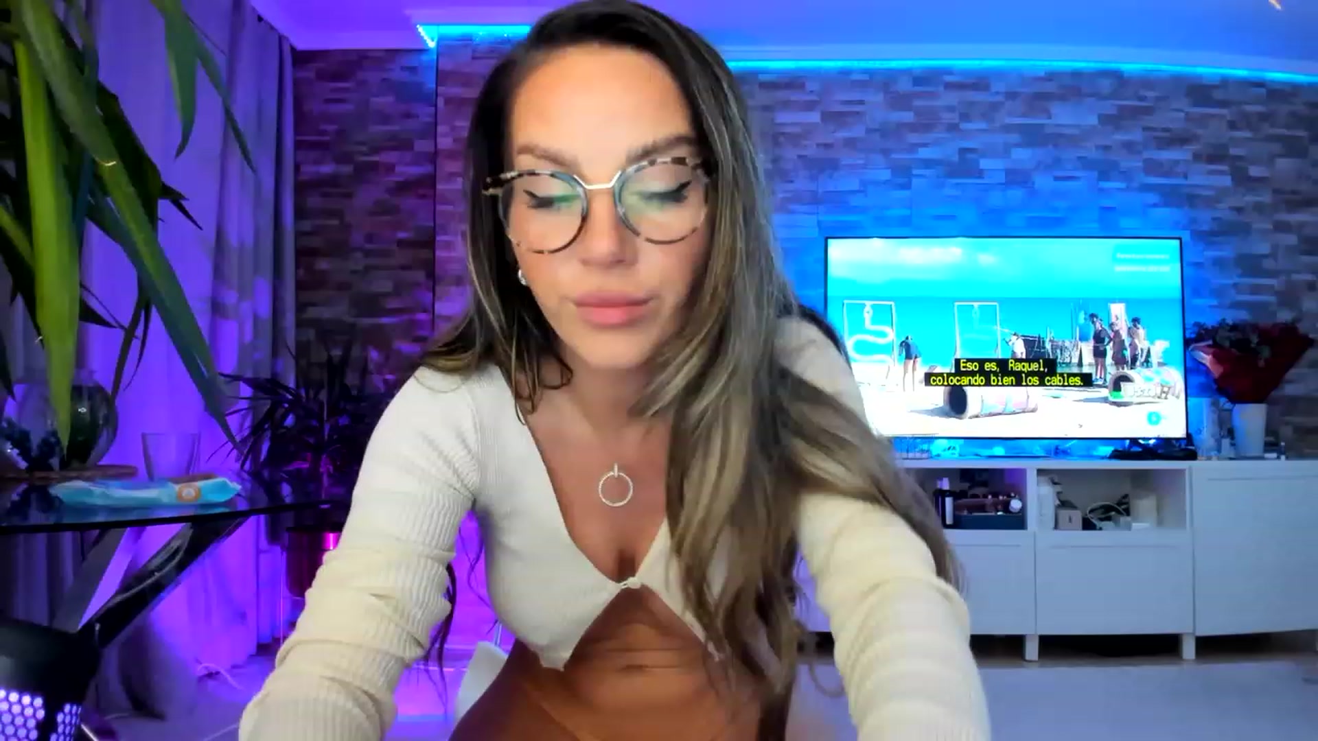 Gallery image thumbnail from AnooKiss's myfreecams stream on, 04/09/2023, 22:12 image 6 of 20