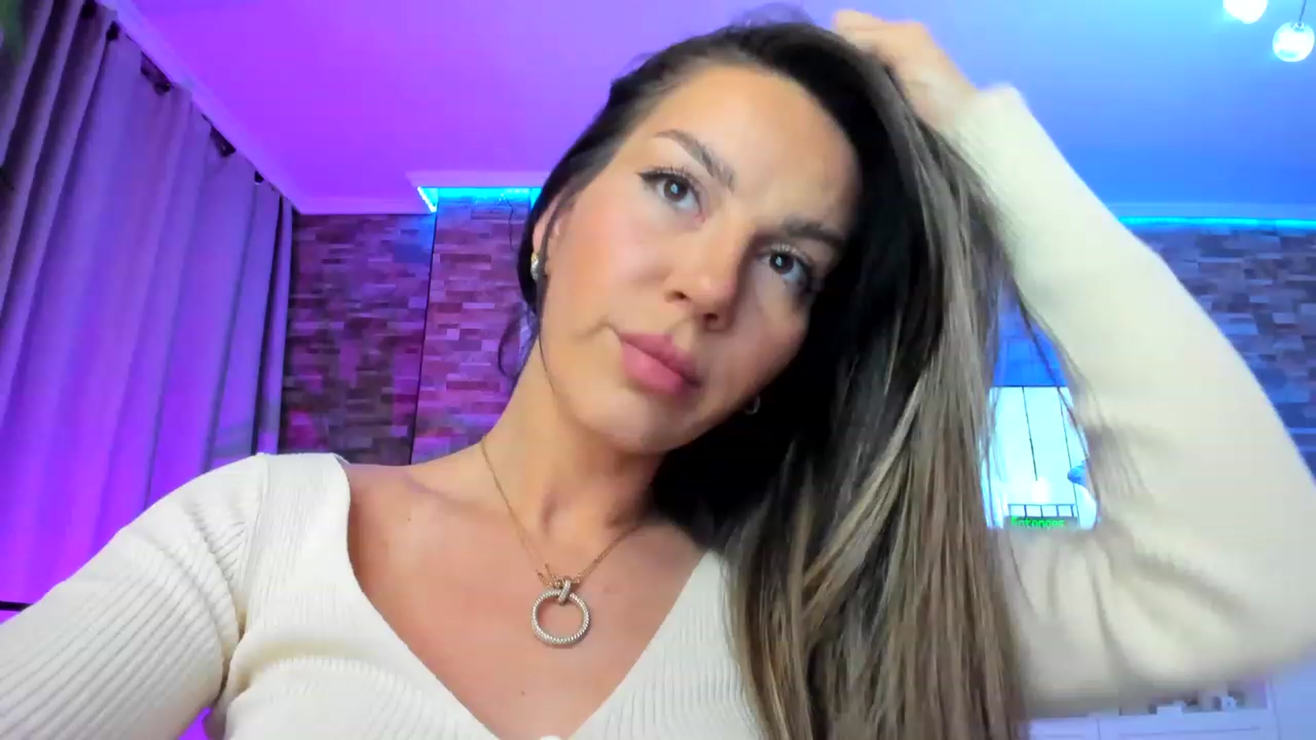 Gallery image thumbnail from AnooKiss's myfreecams stream on, 04/21/2023, 23:04 image 1 of 20
