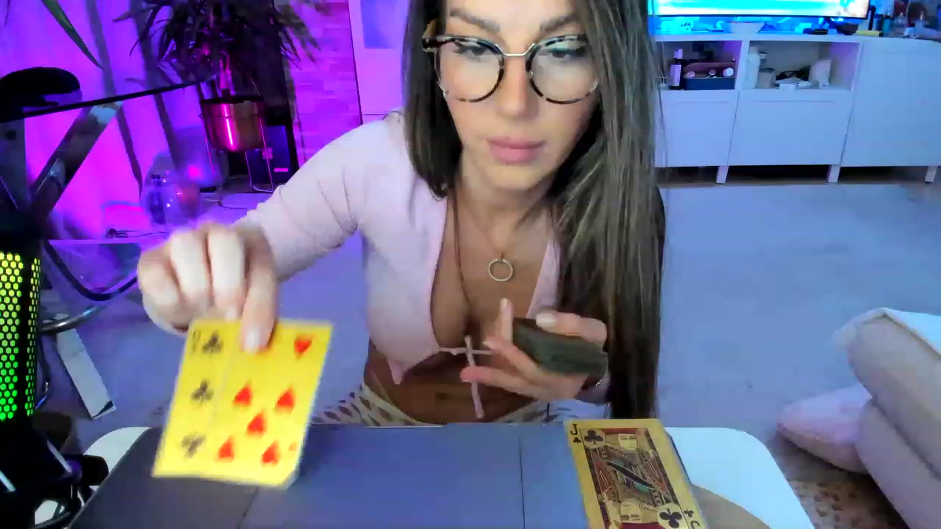 Gallery image thumbnail from AnooKiss's myfreecams stream on, 04/23/2023, 21:17 image 13 of 20