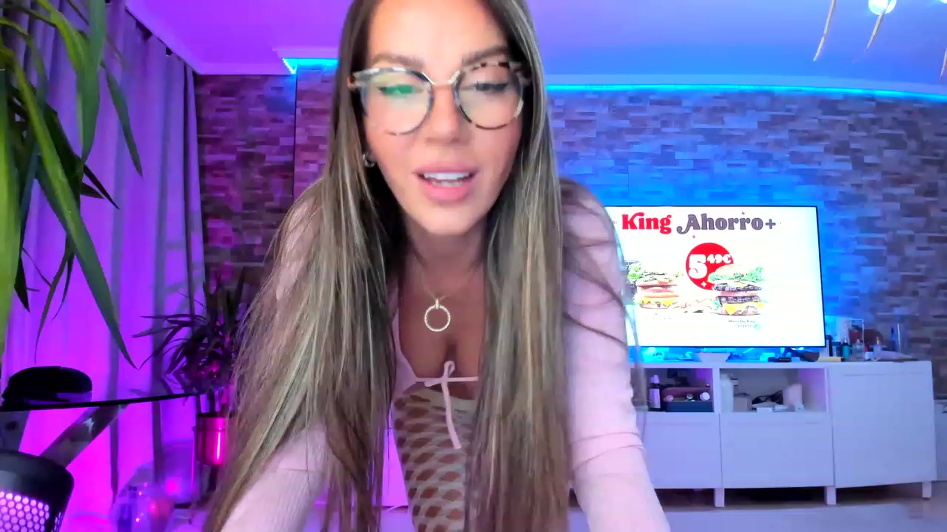 Gallery image thumbnail from AnooKiss's myfreecams stream on, 04/23/2023, 21:54 image 5 of 20