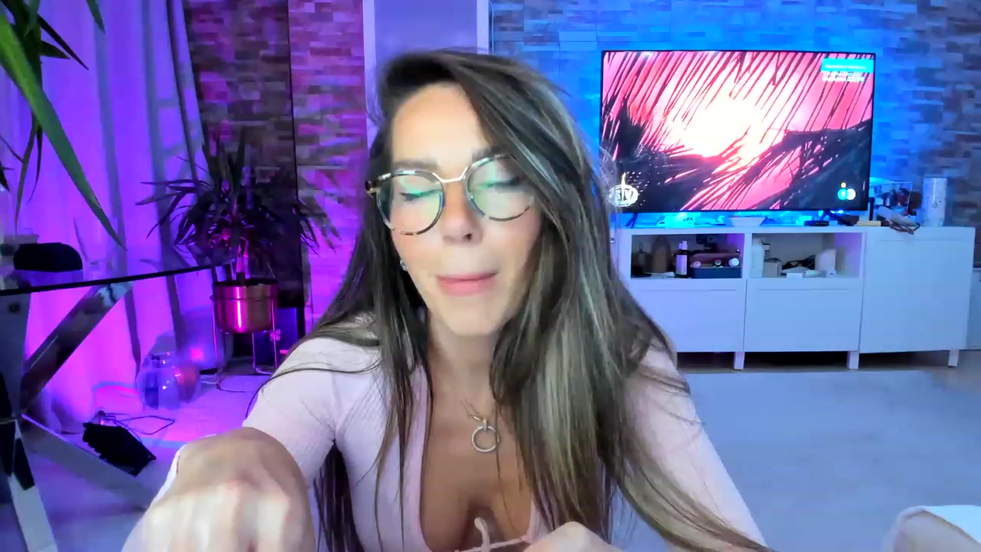 Gallery image thumbnail from AnooKiss's myfreecams stream on, 04/24/2023, 24:54 image 13 of 20