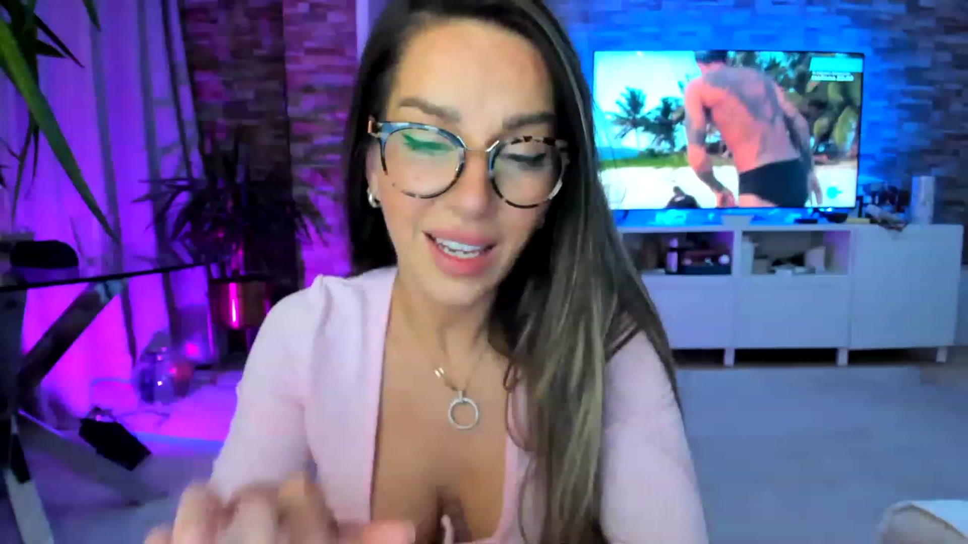 Gallery image thumbnail from AnooKiss's myfreecams stream on, 04/24/2023, 24:54 image 12 of 20