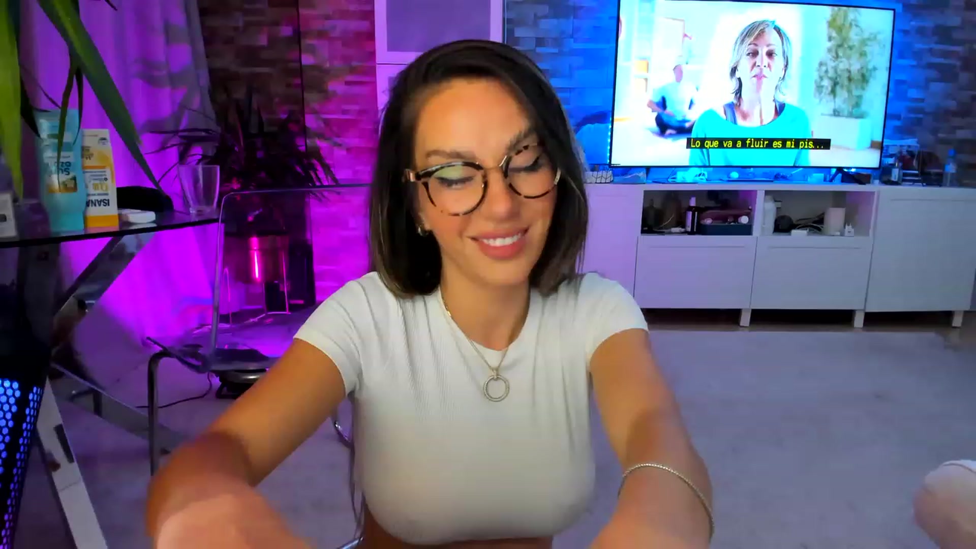 Gallery image thumbnail from AnooKiss's myfreecams stream on, 04/26/2023, 23:28 image 12 of 20