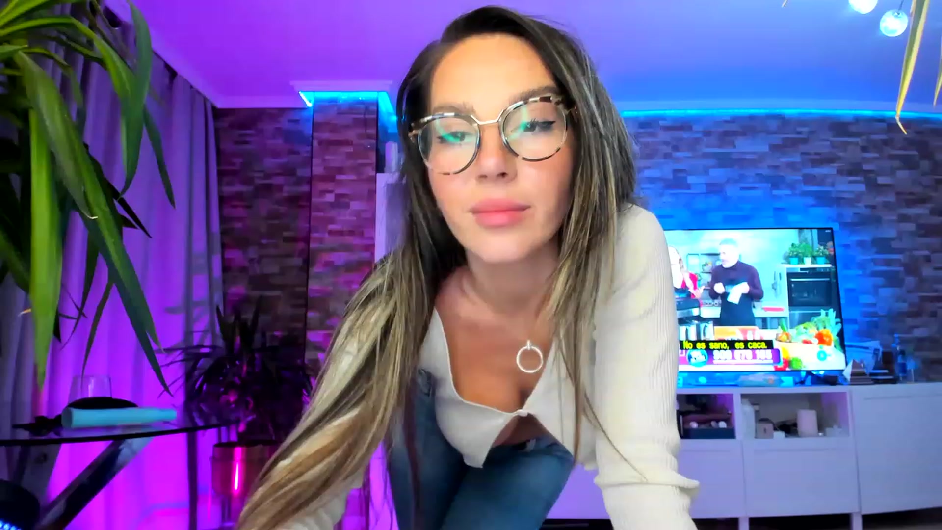 Gallery image thumbnail from AnooKiss's myfreecams stream on, 04/29/2023, 01:44 image 19 of 20