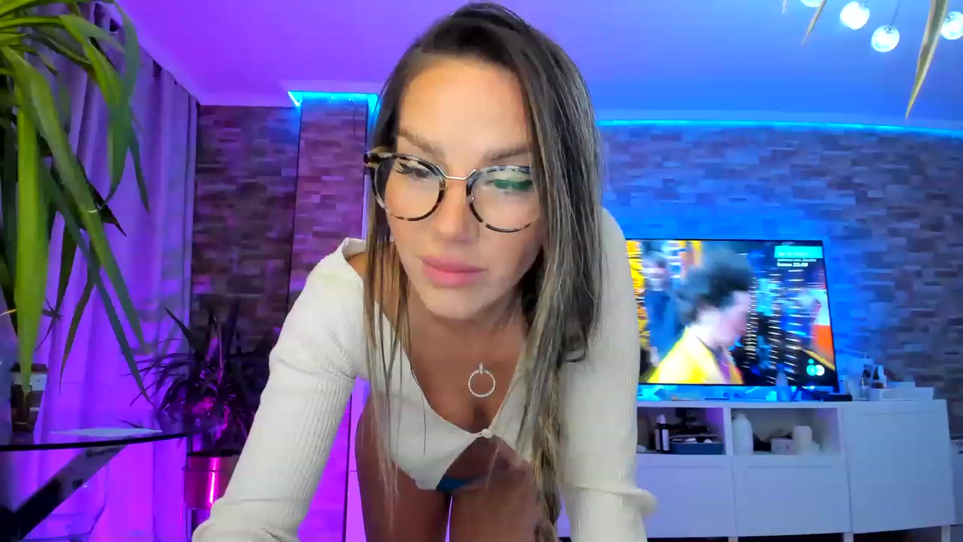 Gallery image thumbnail from AnooKiss's myfreecams stream on, 05/13/2023, 22:30 image 12 of 20