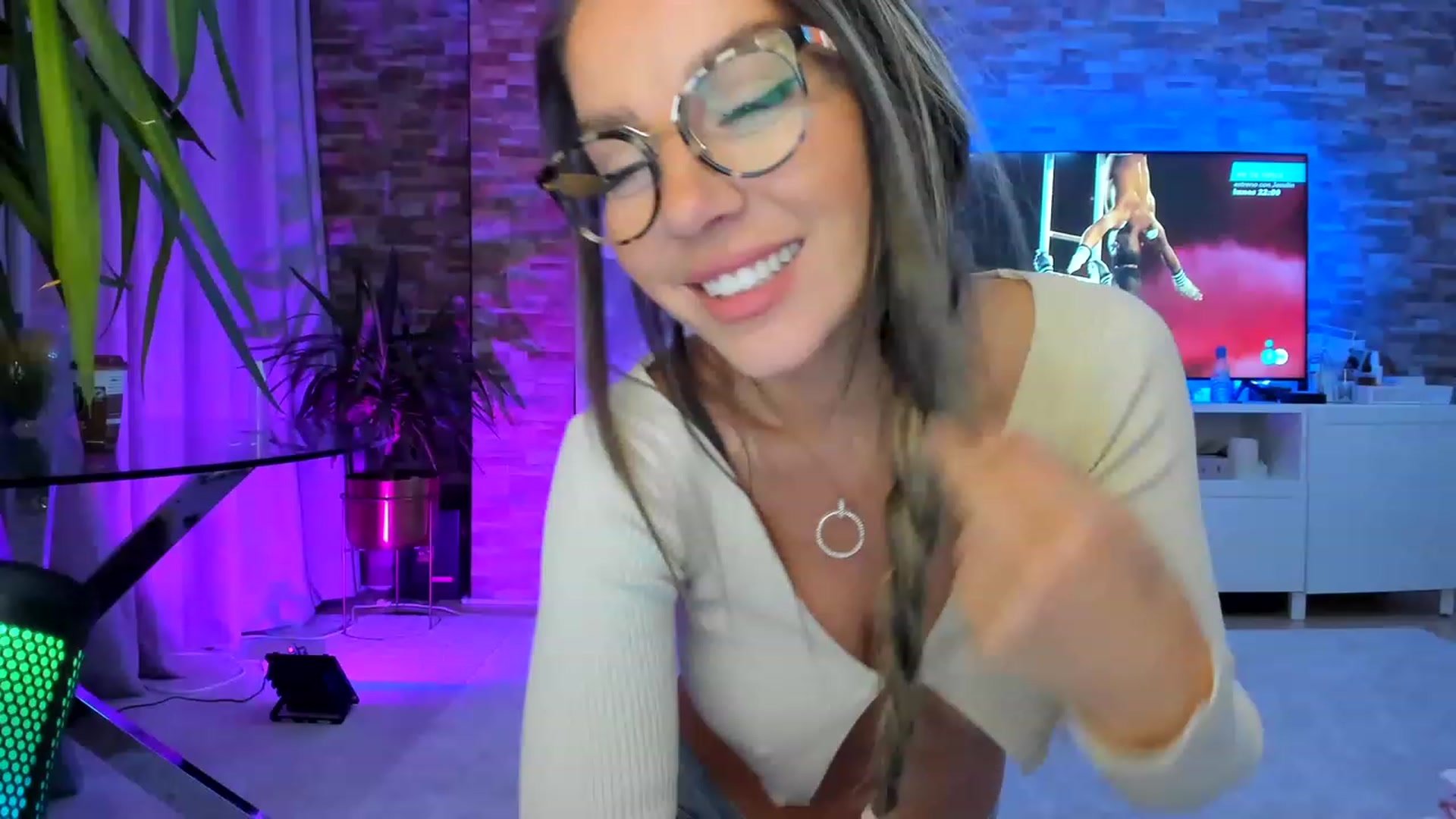 Gallery image thumbnail from AnooKiss's myfreecams stream on, 05/13/2023, 23:54 image 14 of 20