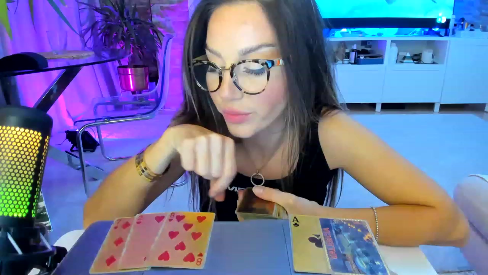 Gallery image thumbnail from AnooKiss's myfreecams stream on, 06/19/2023, 23:21 image 6 of 20
