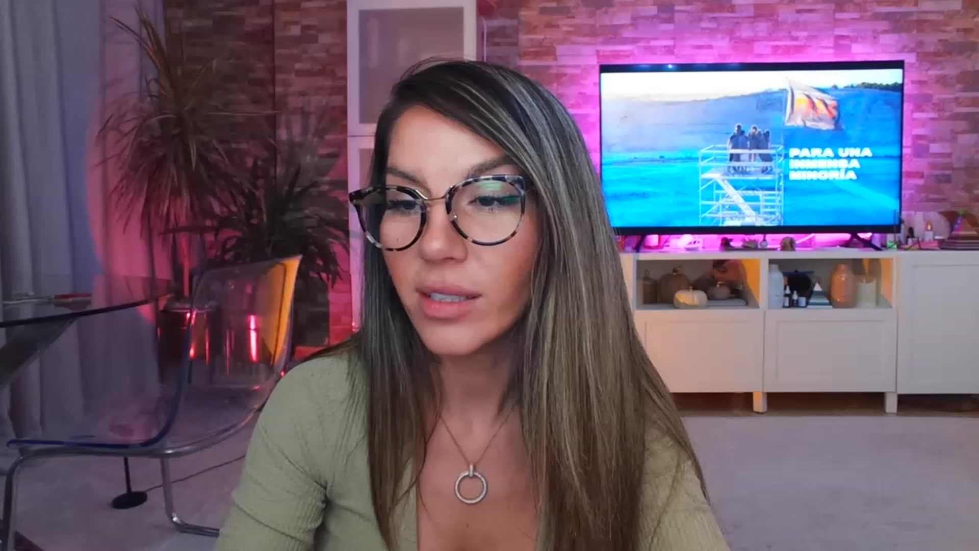 Gallery image thumbnail from Anoook's myfreecams stream on, 11/15/2022, 24:16 image 5 of 20