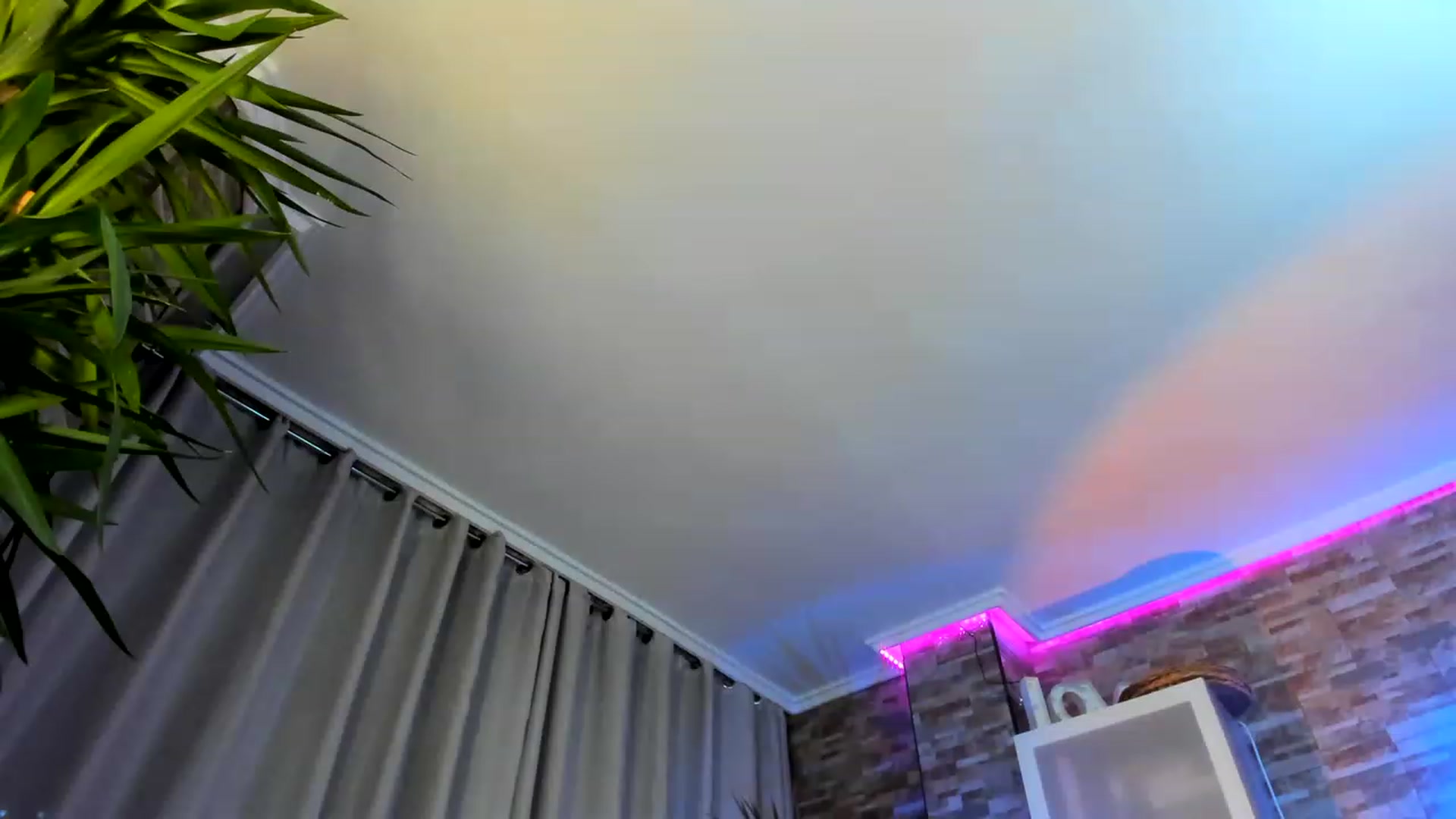 Gallery image thumbnail from Anoook's myfreecams stream on, 11/16/2022, 22:05 image 15 of 20