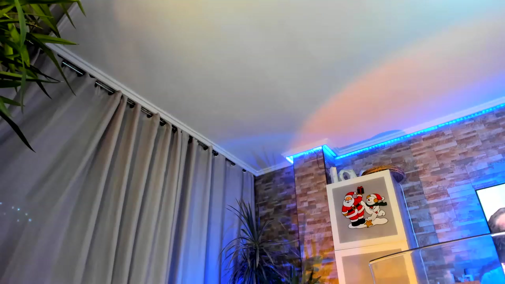 Gallery image thumbnail from Anoook's myfreecams stream on, 11/19/2022, 02:41 image 11 of 20