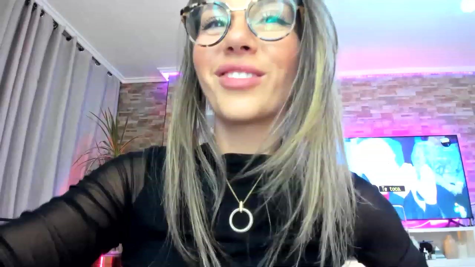 Gallery image thumbnail from Anoook's myfreecams stream on, 11/19/2022, 23:01 image 7 of 20