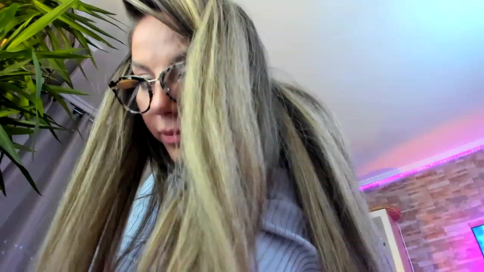 Gallery image thumbnail from Anoook's myfreecams stream on, 11/20/2022, 03:00 image 9 of 20