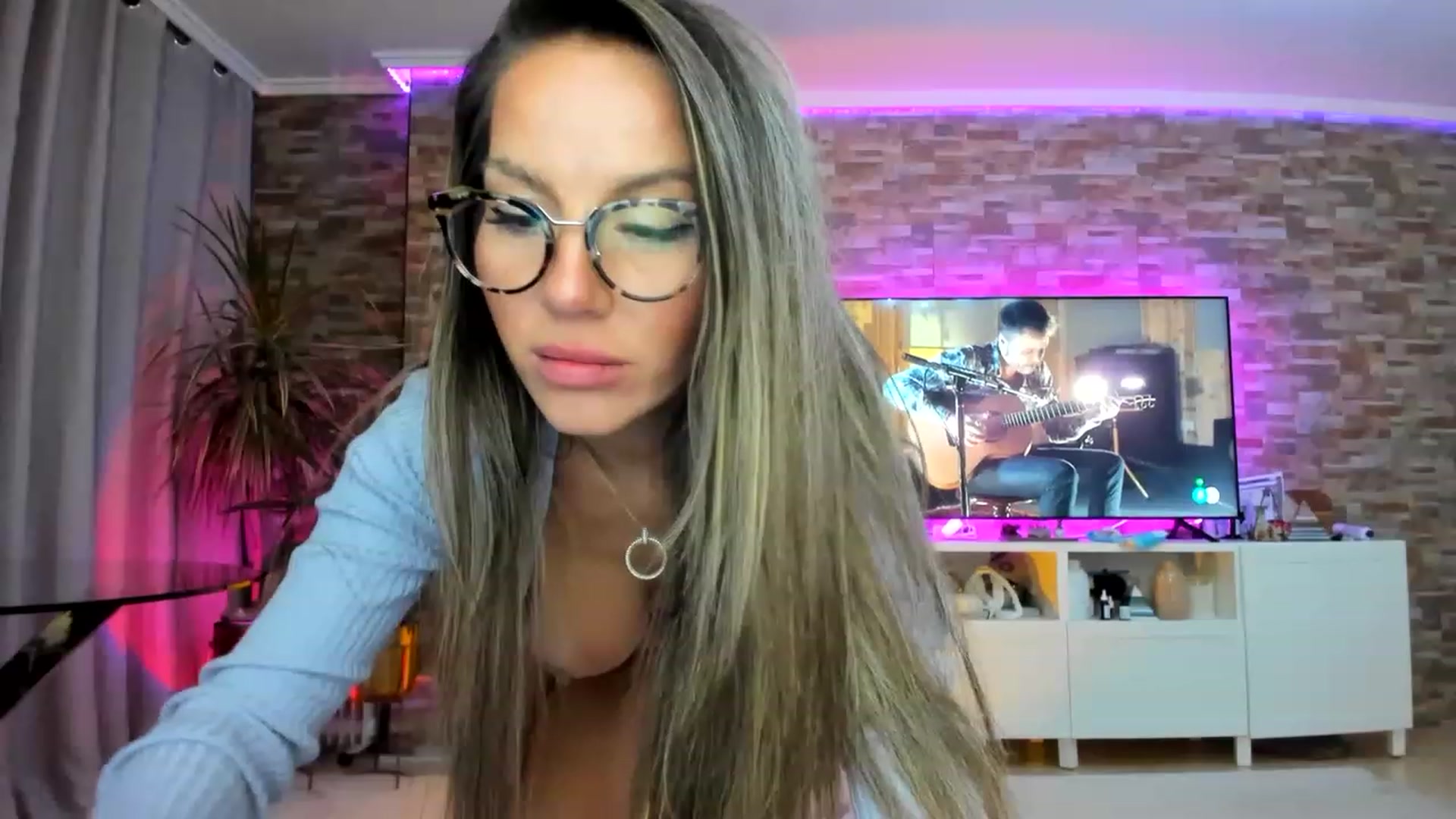 Gallery image thumbnail from Anoook's myfreecams stream on, 11/20/2022, 04:02 image 18 of 20