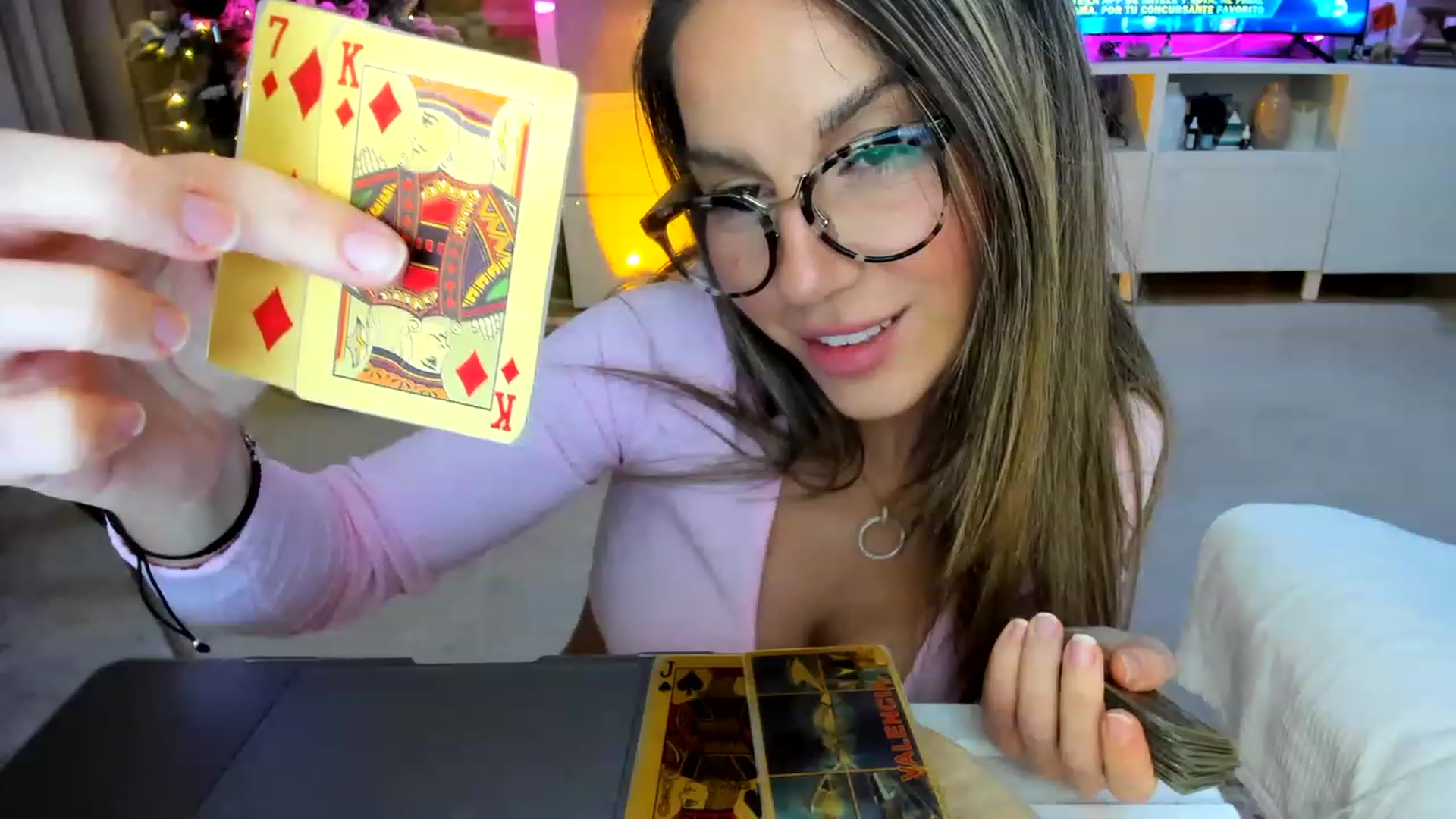 Gallery image thumbnail from Anoook's myfreecams stream on, 11/23/2022, 02:19 image 2 of 20