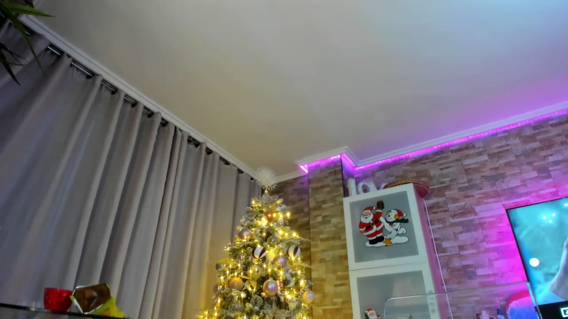 Gallery image thumbnail from Anoook's myfreecams stream on, 11/29/2022, 24:58 image 9 of 20