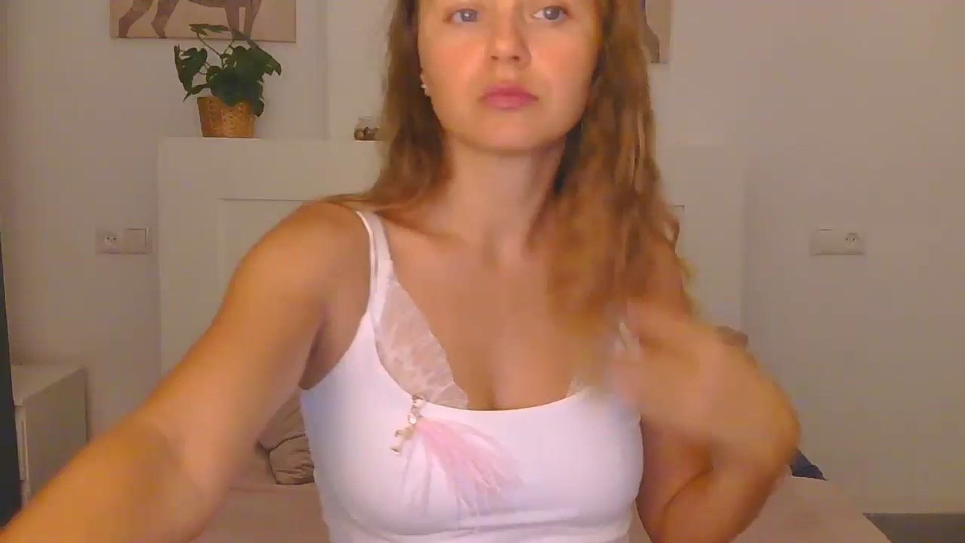 Gallery image thumbnail from AnotherLove4U's myfreecams stream on, 10/15/2024, 08:28 image 1 of 20
