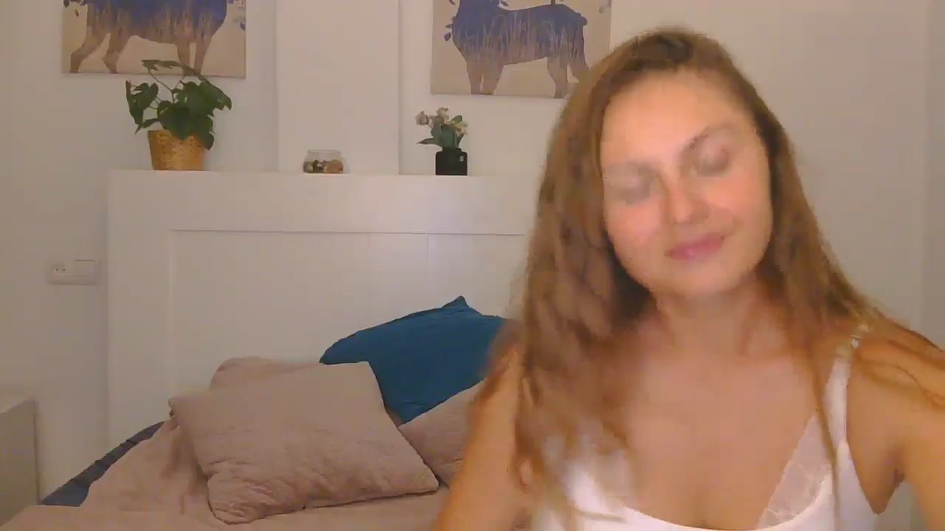 Gallery image thumbnail from AnotherLove4U's myfreecams stream on, 10/15/2024, 09:56 image 6 of 20