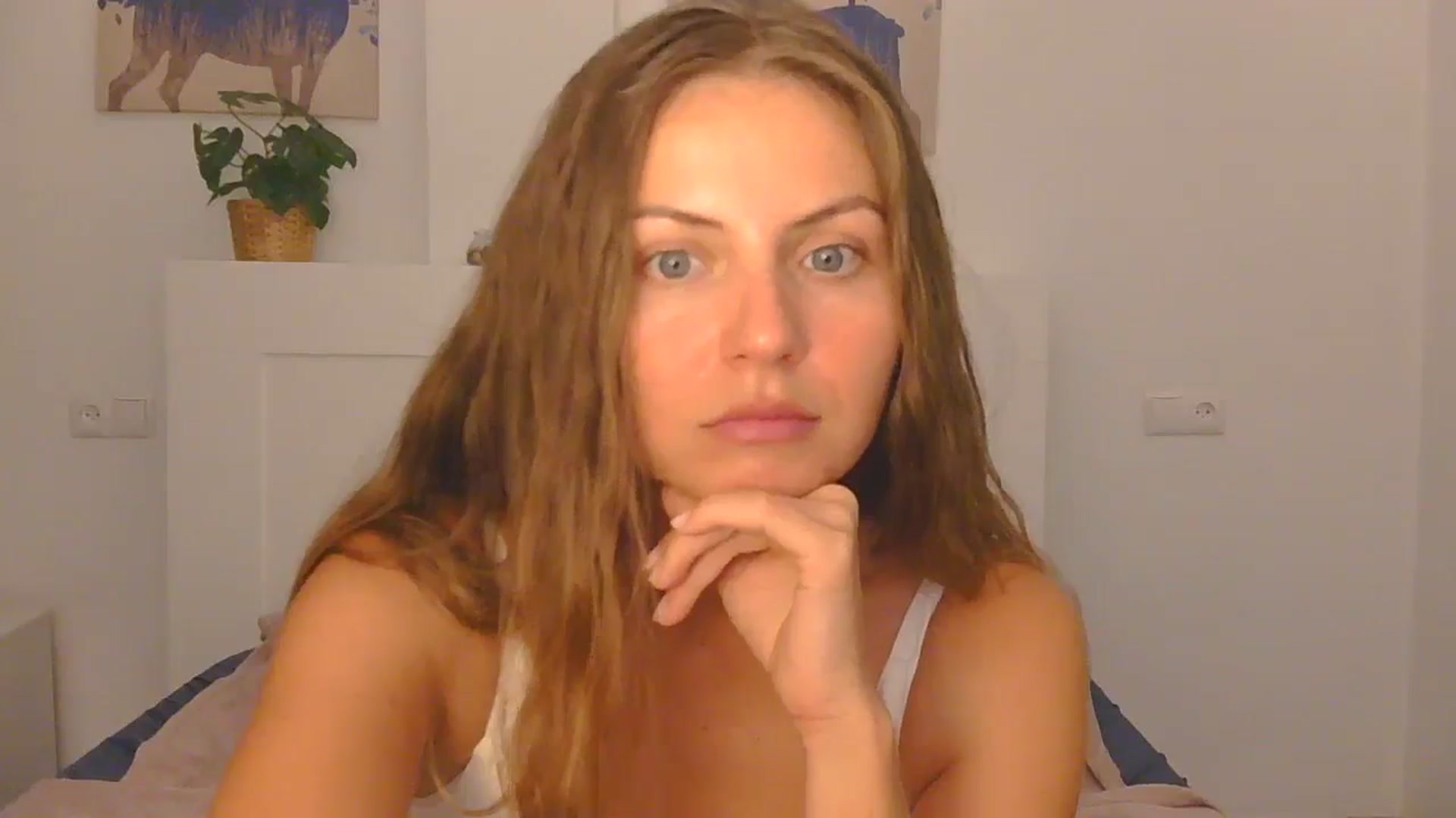 Gallery image thumbnail from AnotherLove4U's myfreecams stream on, 10/15/2024, 09:56 image 11 of 20