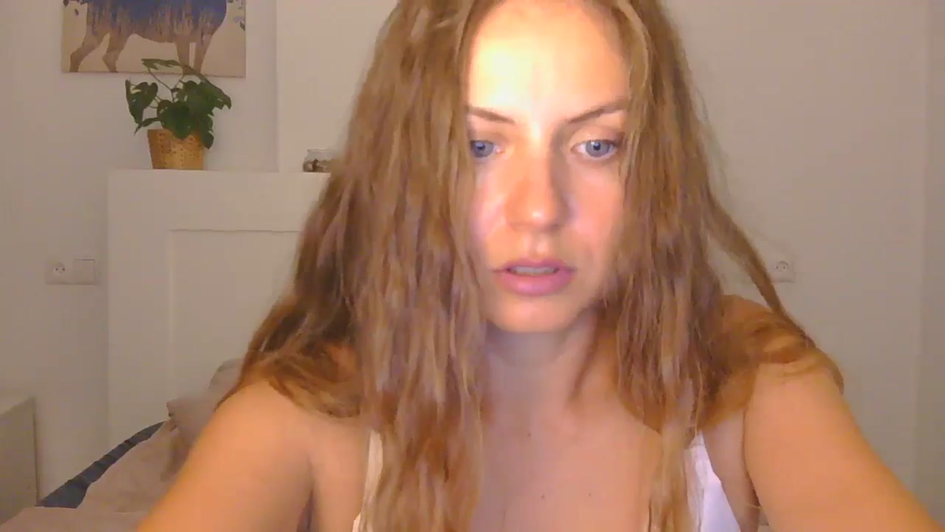 Gallery image thumbnail from AnotherLove4U's myfreecams stream on, 10/15/2024, 09:56 image 12 of 20