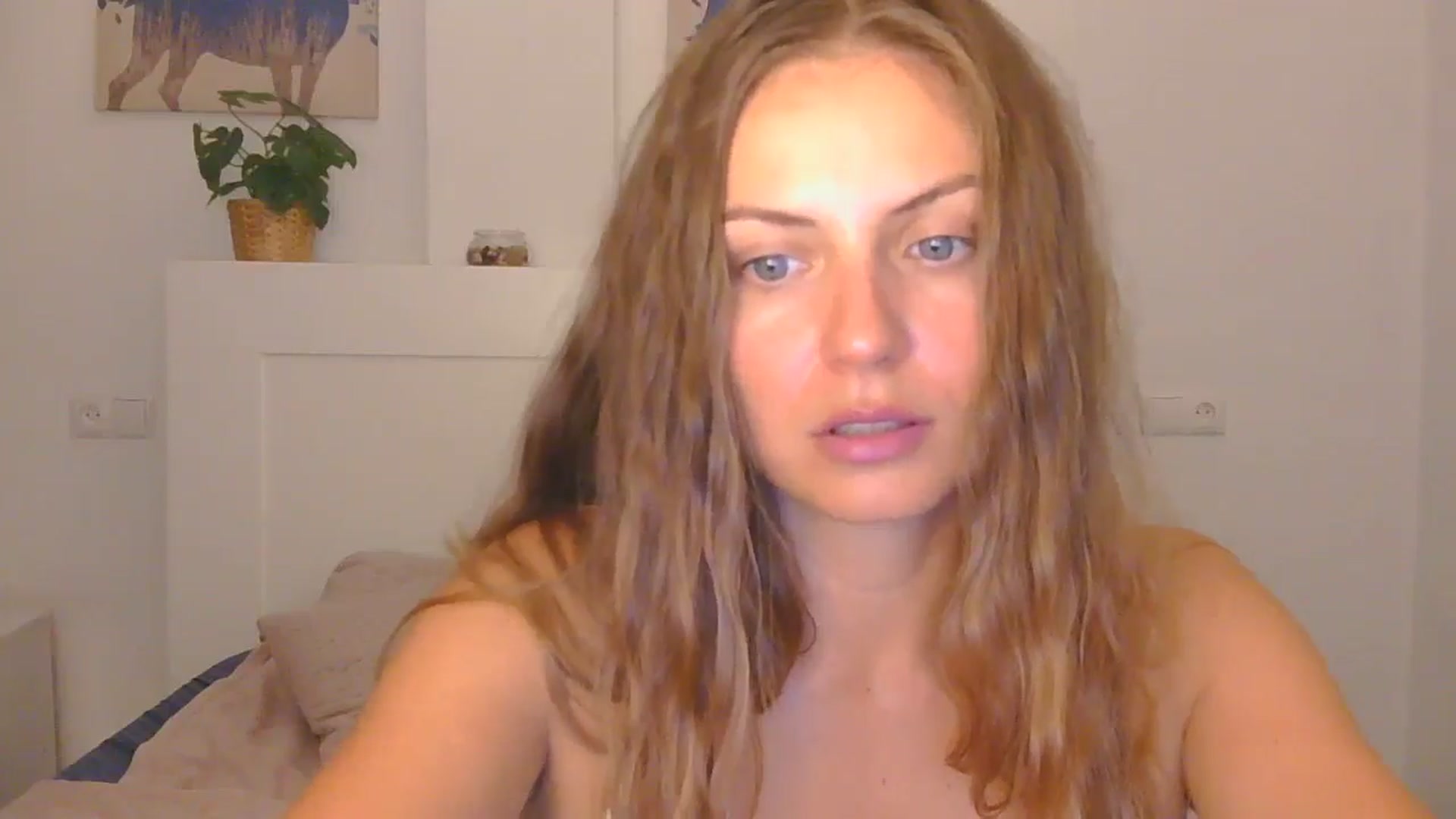 Gallery image thumbnail from AnotherLove4U's myfreecams stream on, 10/15/2024, 09:56 image 14 of 20