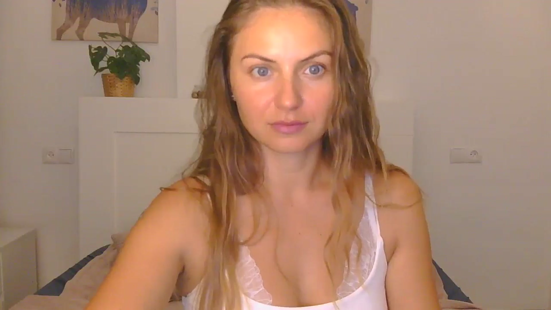 Gallery image thumbnail from AnotherLove4U's myfreecams stream on, 10/15/2024, 10:26 image 2 of 20