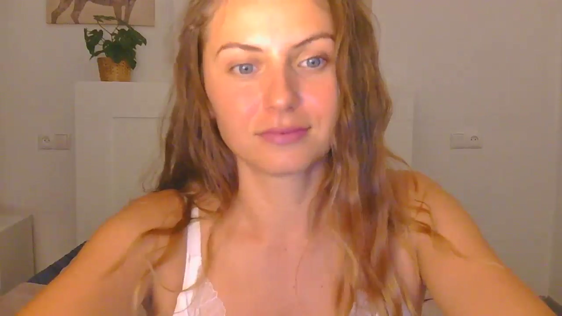 Gallery image thumbnail from AnotherLove4U's myfreecams stream on, 10/15/2024, 11:01 image 2 of 20