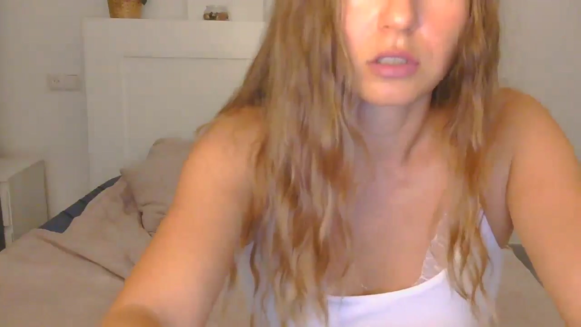 Gallery image thumbnail from AnotherLove4U's myfreecams stream on, 10/15/2024, 11:01 image 11 of 20