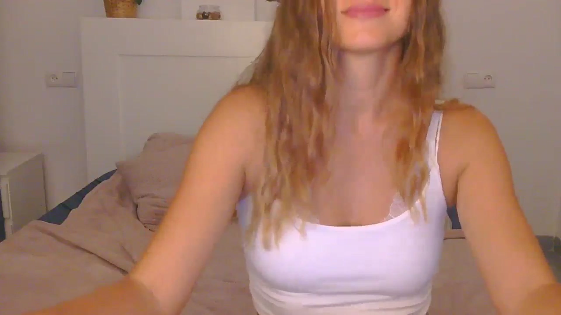Gallery image thumbnail from AnotherLove4U's myfreecams stream on, 10/15/2024, 11:01 image 13 of 20