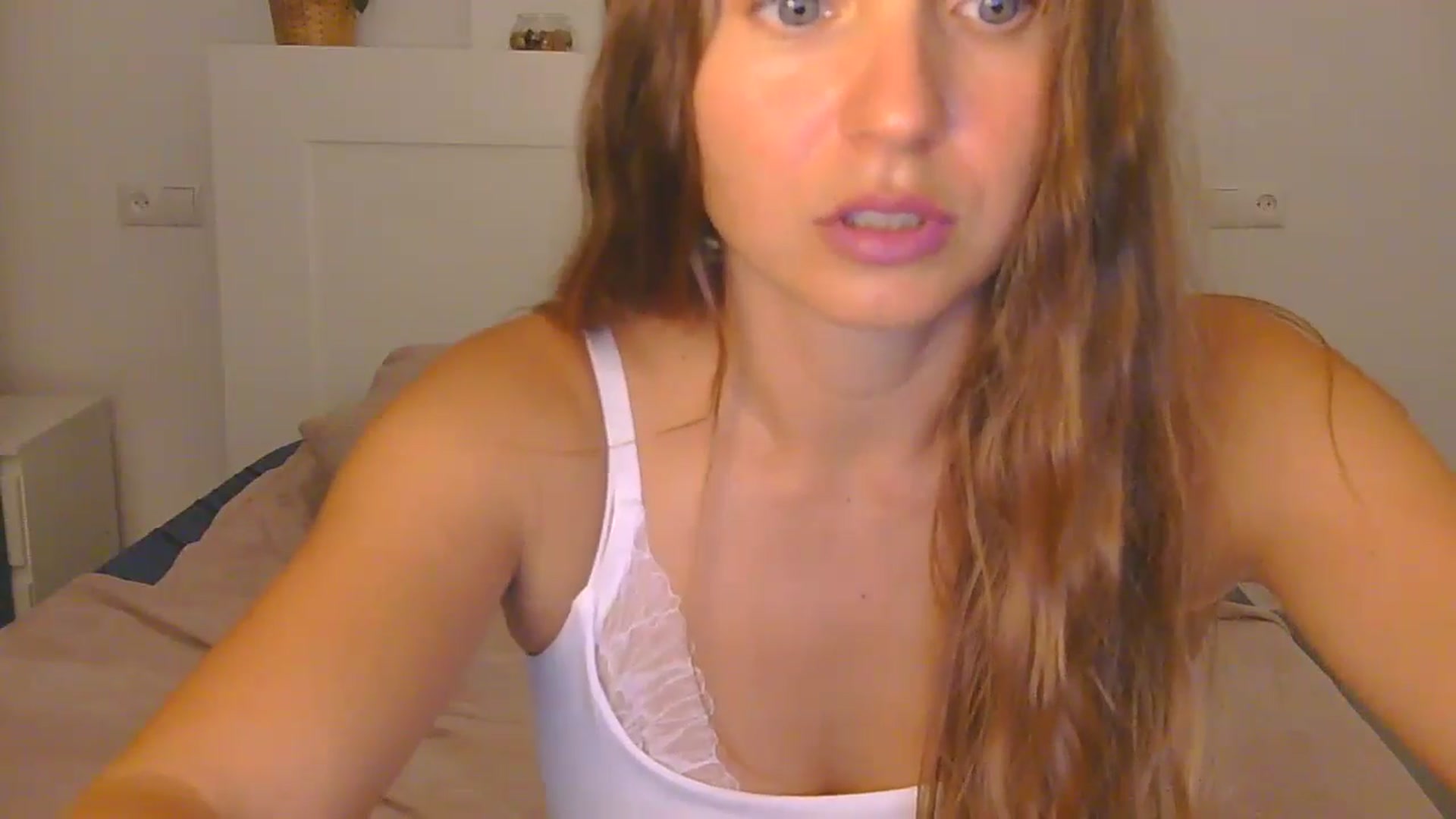 Gallery image thumbnail from AnotherLove4U's myfreecams stream on, 10/15/2024, 11:01 image 19 of 20