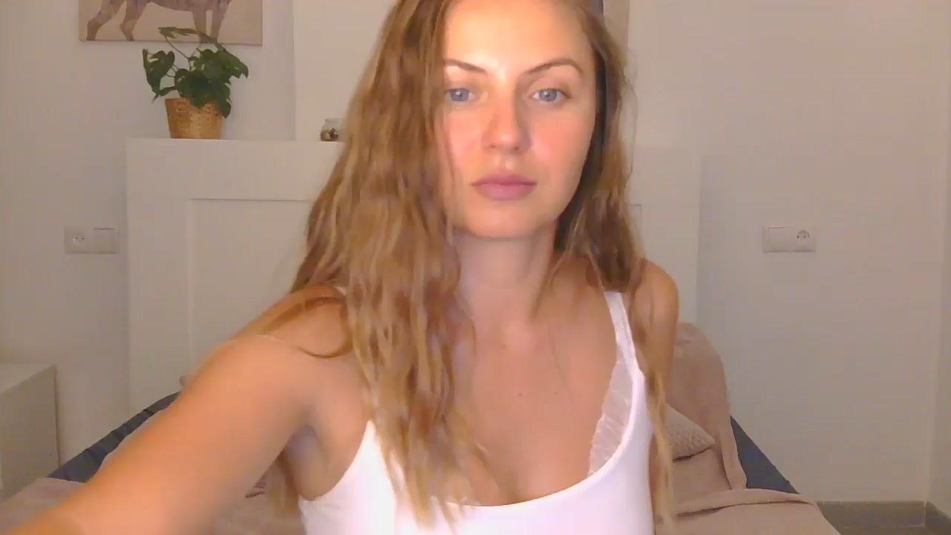 Gallery image thumbnail from AnotherLove4U's myfreecams stream on, 10/15/2024, 11:01 image 1 of 20
