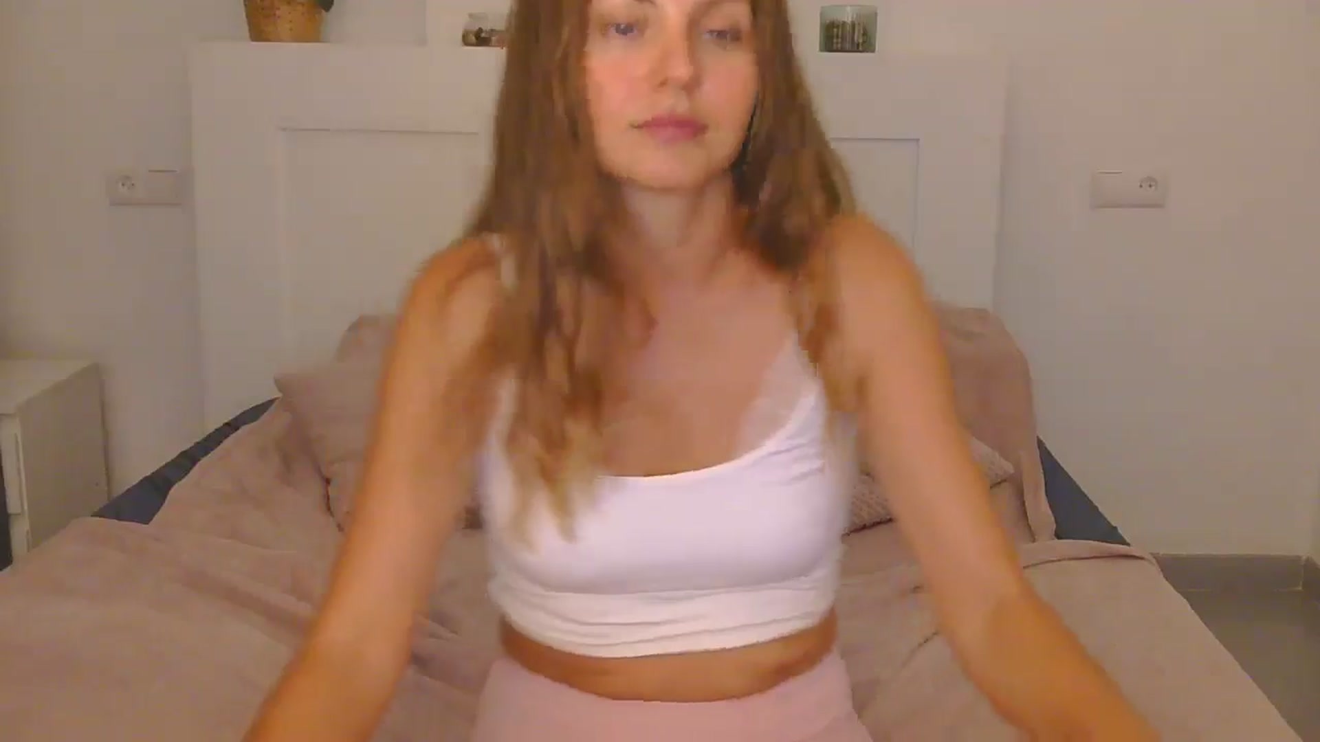 Gallery image thumbnail from AnotherLove4U's myfreecams stream on, 10/15/2024, 11:01 image 4 of 20