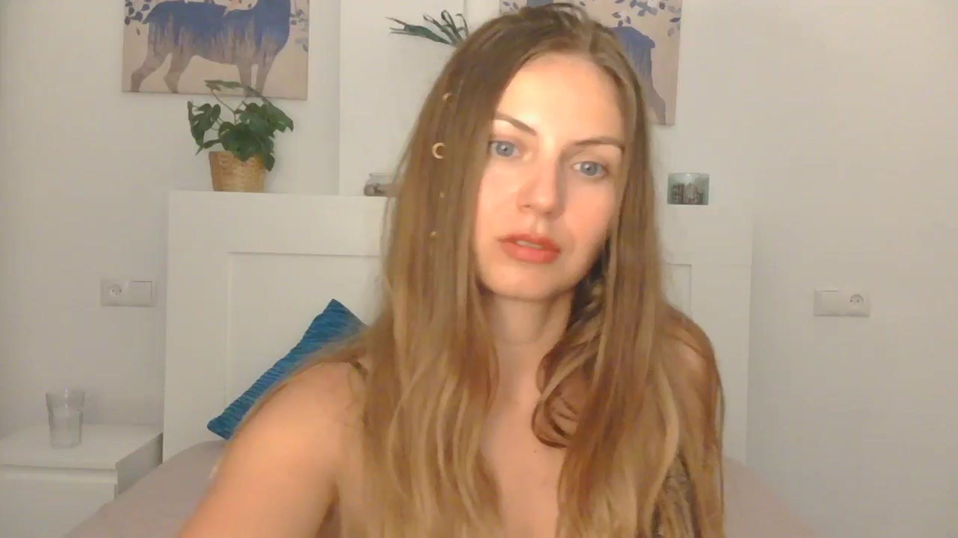 Gallery image thumbnail from AnotherLove4U's myfreecams stream on, 10/16/2024, 09:40 image 9 of 20