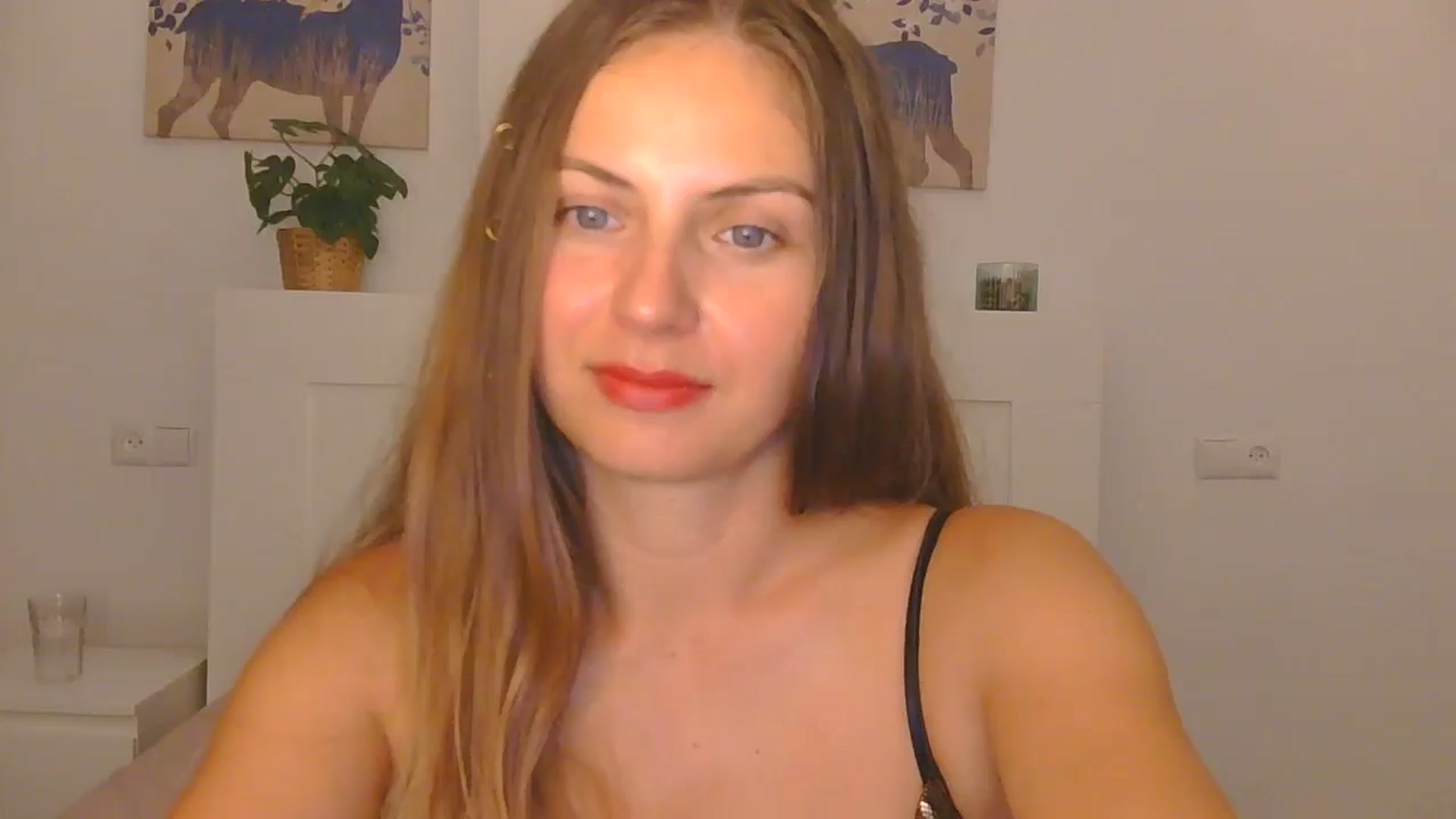 Gallery image thumbnail from AnotherLove4U's myfreecams stream on, 10/16/2024, 09:40 image 8 of 20