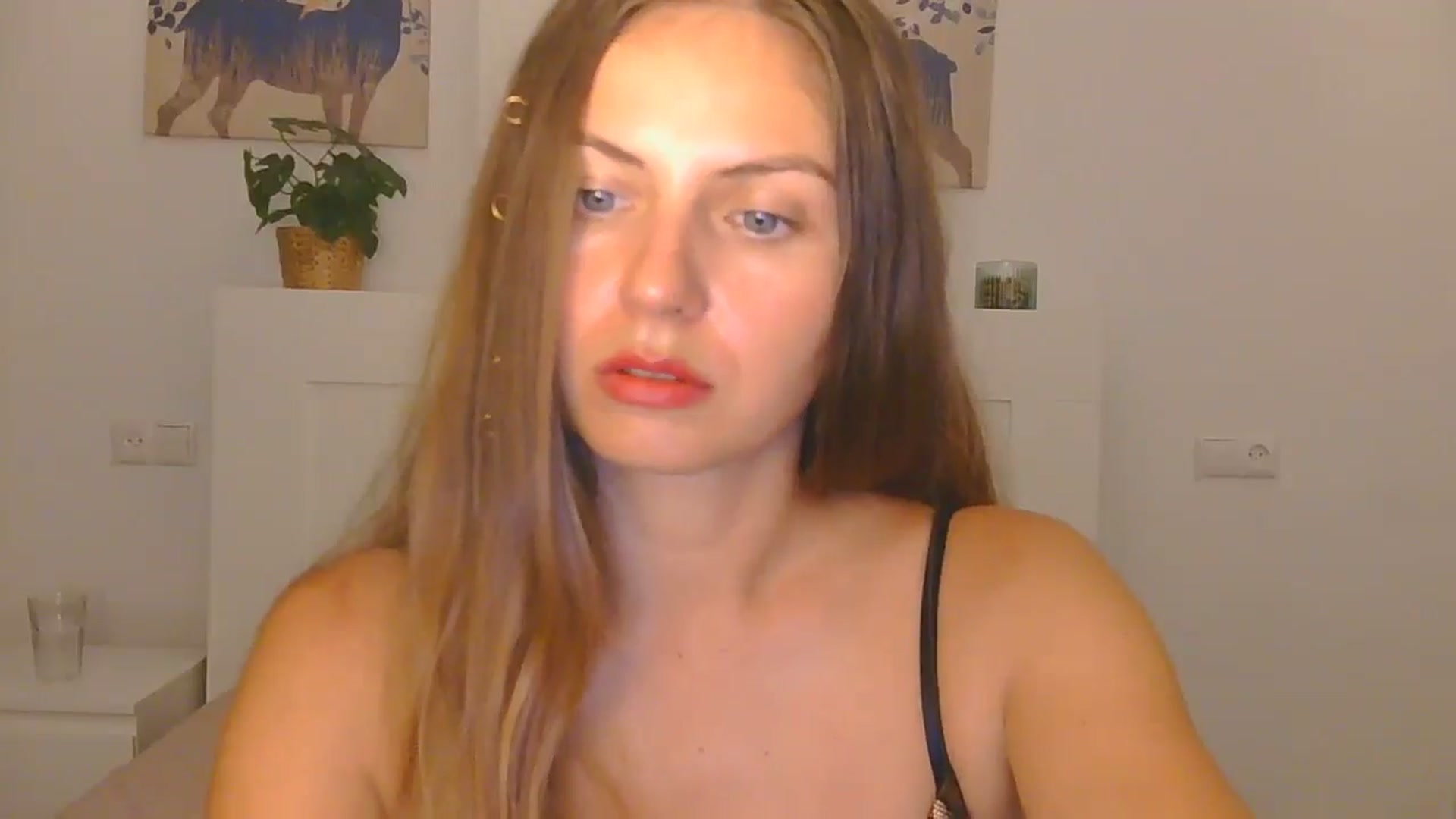 Gallery image thumbnail from AnotherLove4U's myfreecams stream on, 10/16/2024, 09:40 image 7 of 20