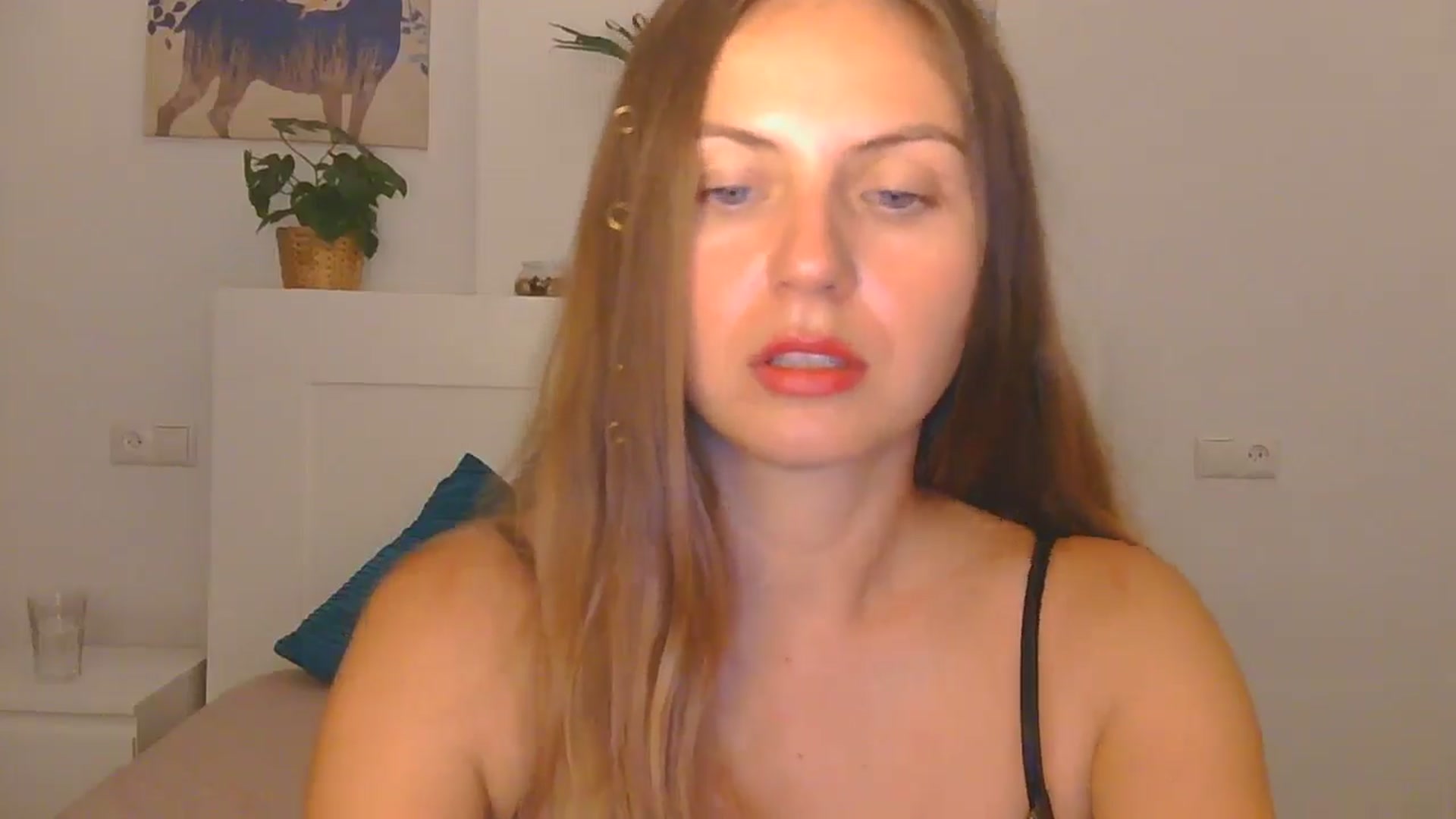 Gallery image thumbnail from AnotherLove4U's myfreecams stream on, 10/16/2024, 09:40 image 6 of 20