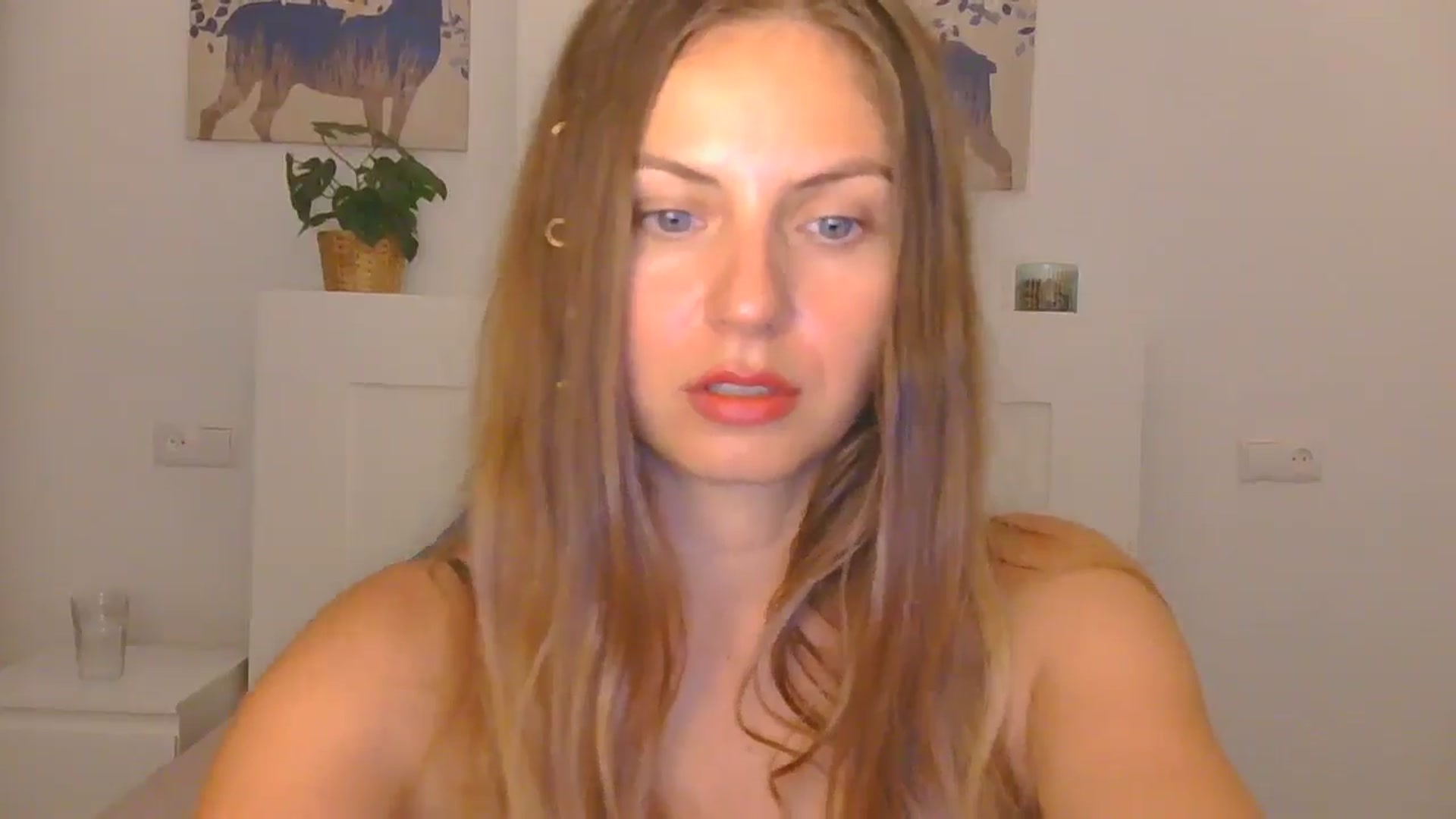 Gallery image thumbnail from AnotherLove4U's myfreecams stream on, 10/16/2024, 09:40 image 12 of 20