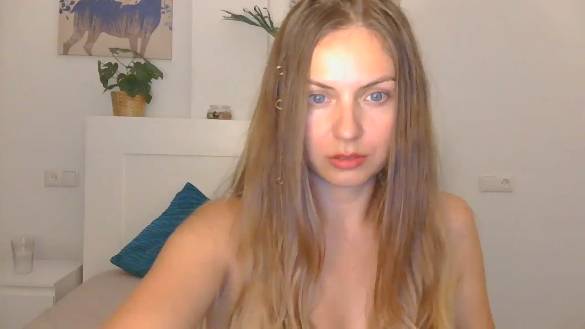 Gallery image thumbnail from AnotherLove4U's myfreecams stream on, 10/16/2024, 09:40 image 2 of 20