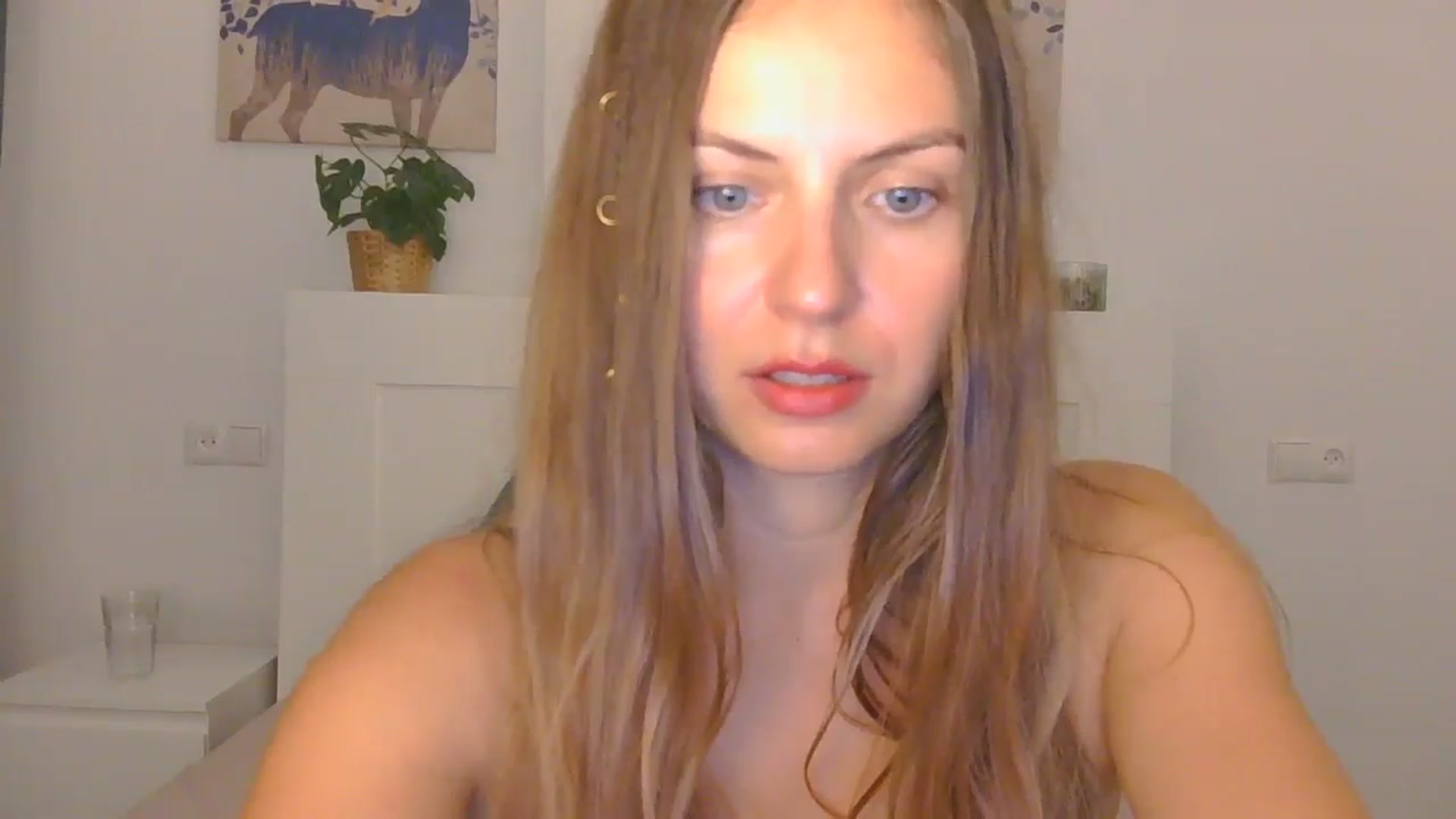 Gallery image thumbnail from AnotherLove4U's myfreecams stream on, 10/16/2024, 09:40 image 14 of 20