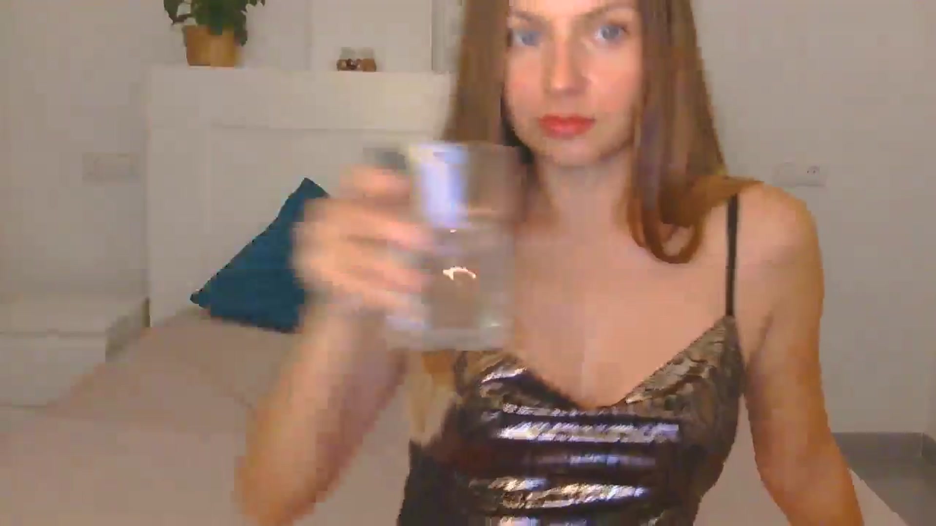 Gallery image thumbnail from AnotherLove4U's myfreecams stream on, 10/16/2024, 10:02 image 5 of 20