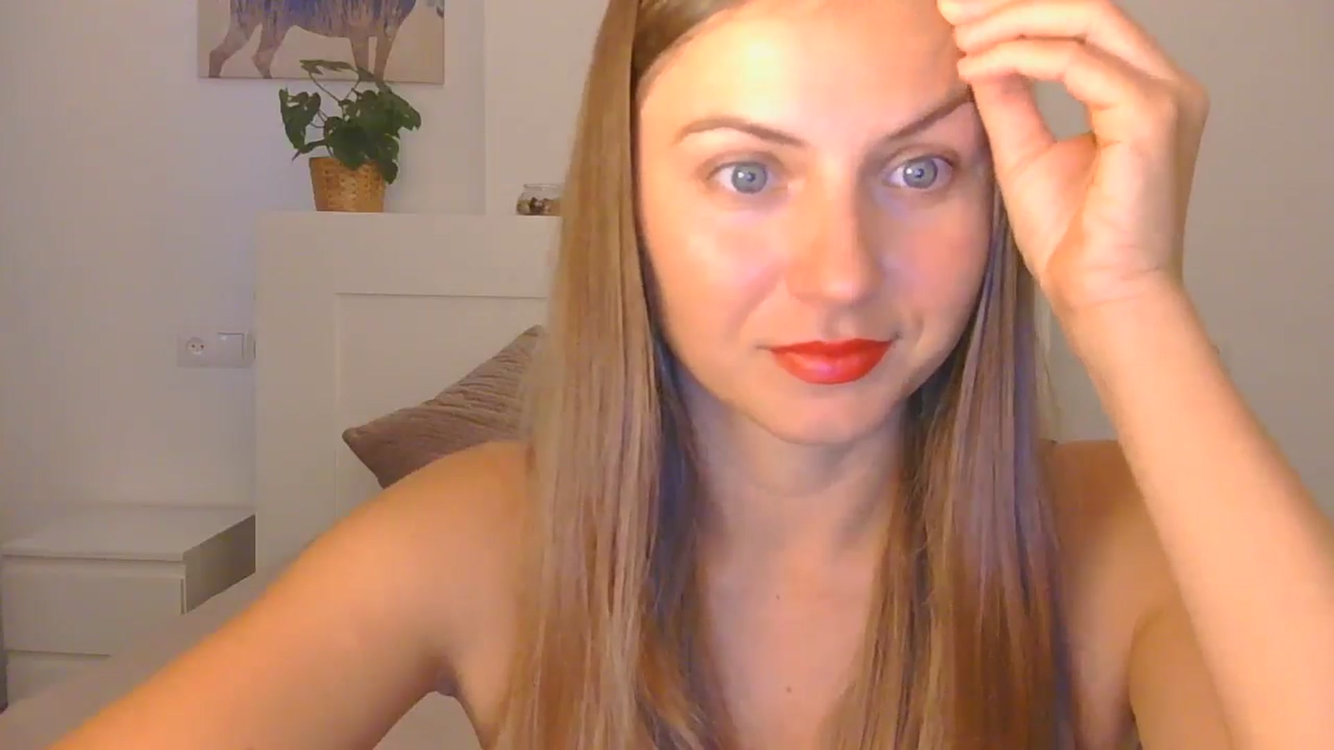 Gallery image thumbnail from AnotherLove4U's myfreecams stream on, 10/21/2024, 08:22 image 4 of 20