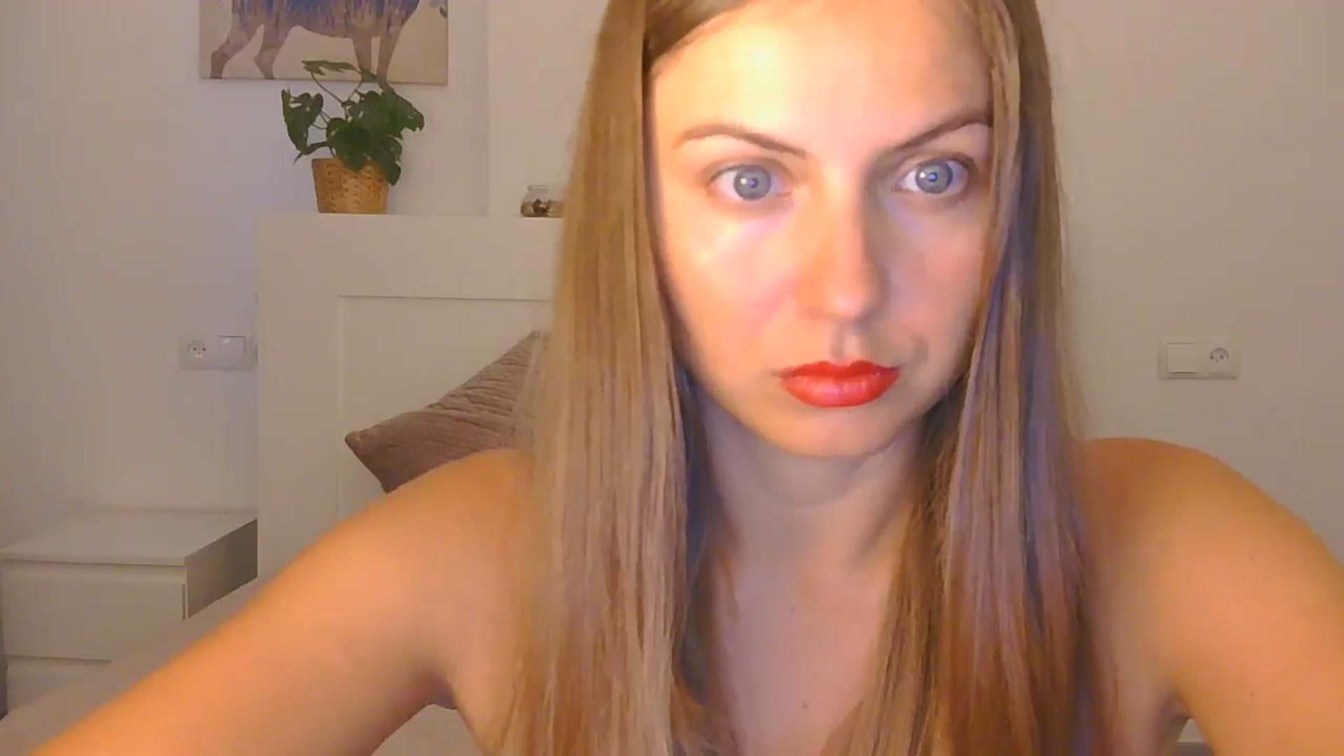 Gallery image thumbnail from AnotherLove4U's myfreecams stream on, 10/21/2024, 08:22 image 6 of 20