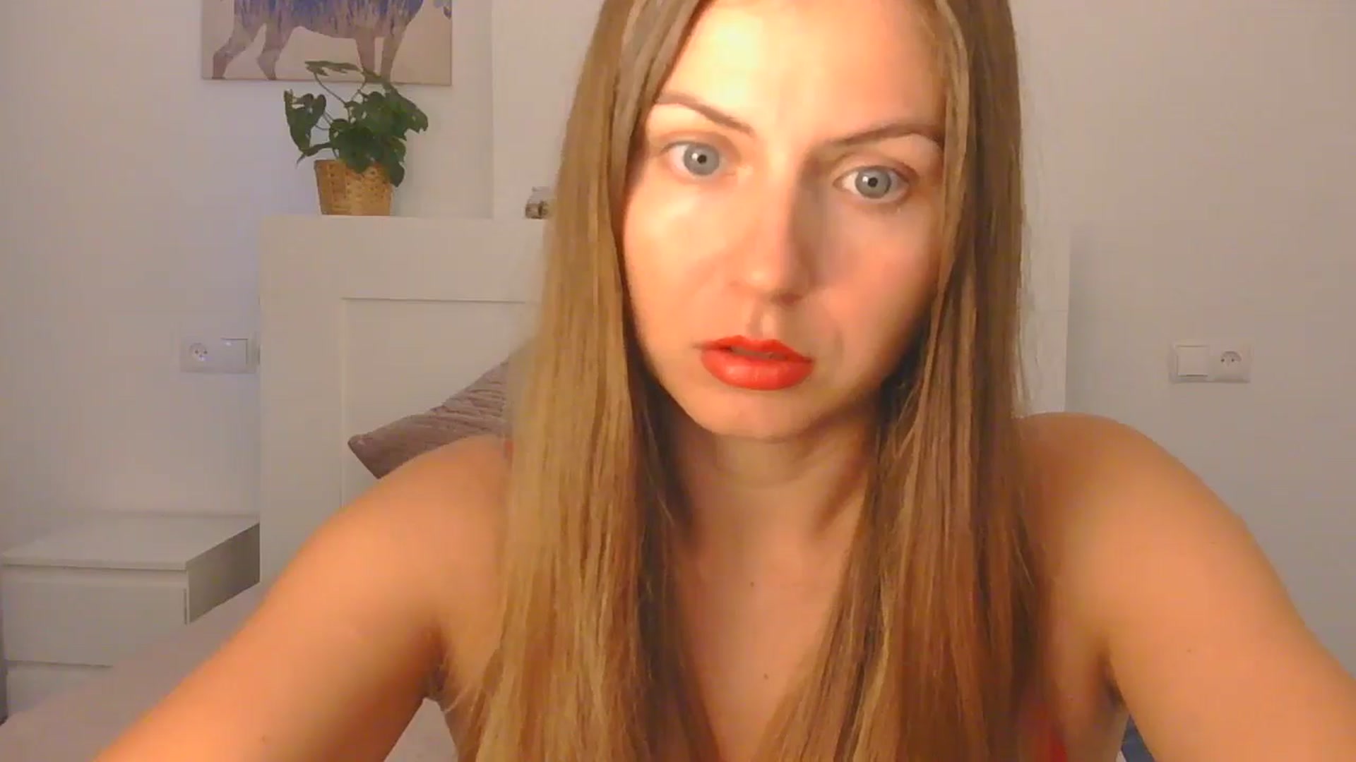 Gallery image thumbnail from AnotherLove4U's myfreecams stream on, 10/21/2024, 08:22 image 9 of 20