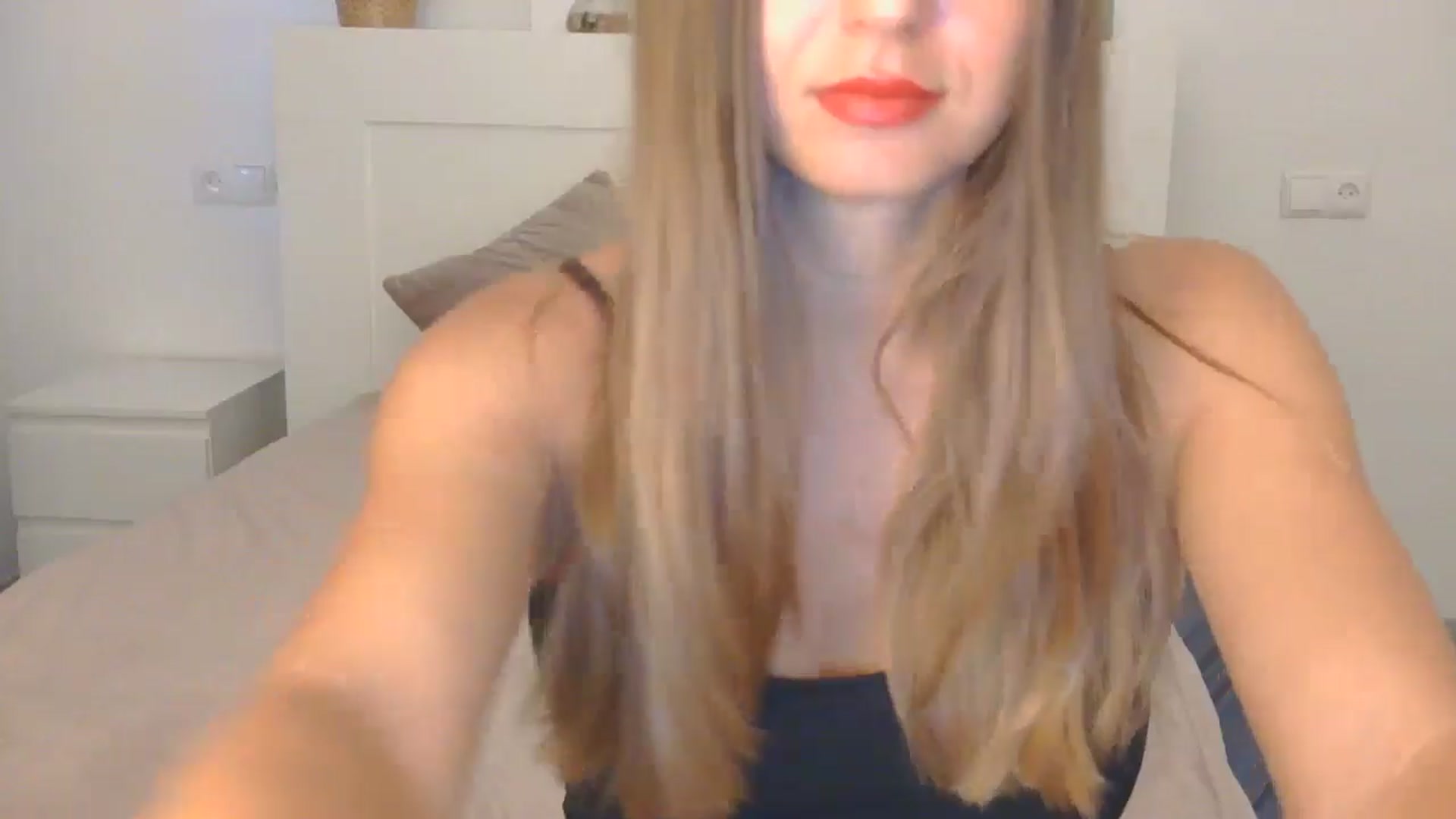 Gallery image thumbnail from AnotherLove4U's myfreecams stream on, 10/21/2024, 09:29 image 19 of 20