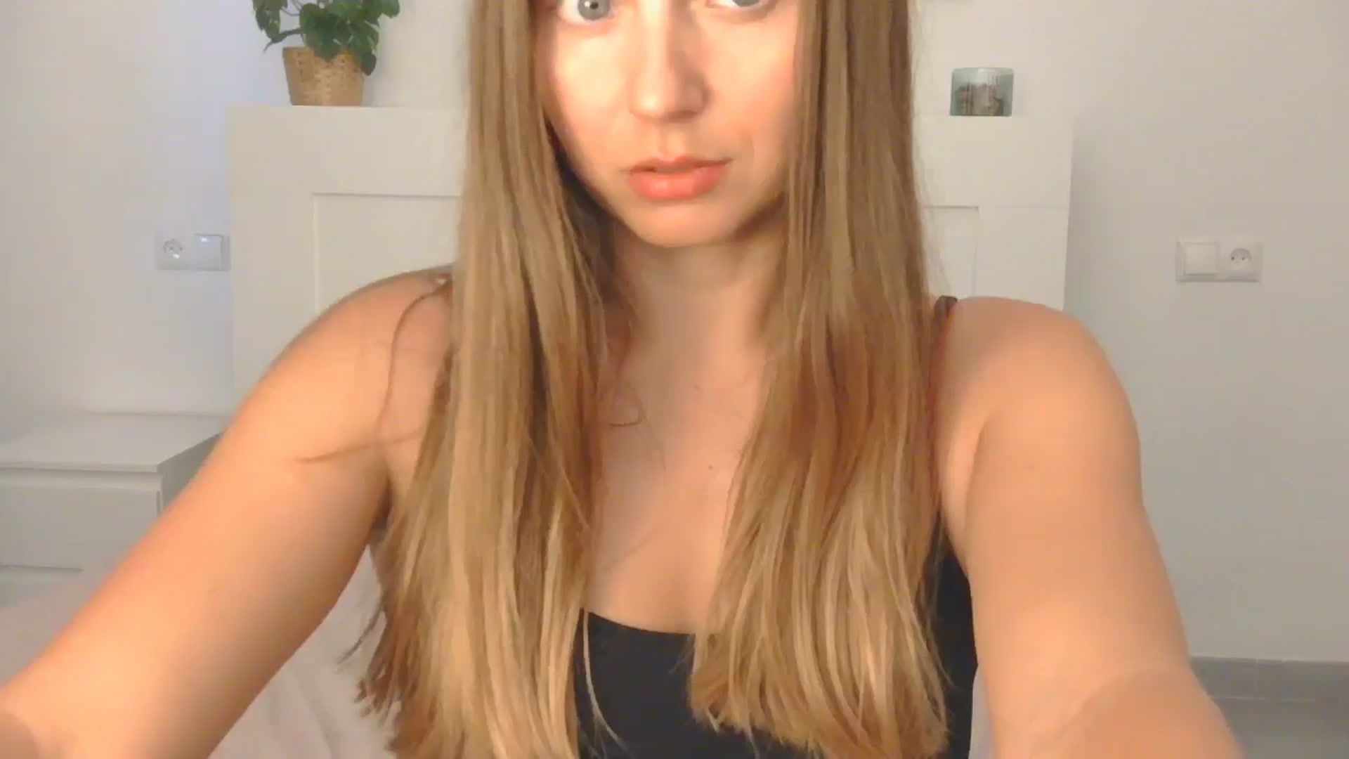 Gallery image thumbnail from AnotherLove4U's myfreecams stream on, 10/21/2024, 11:25 image 3 of 20